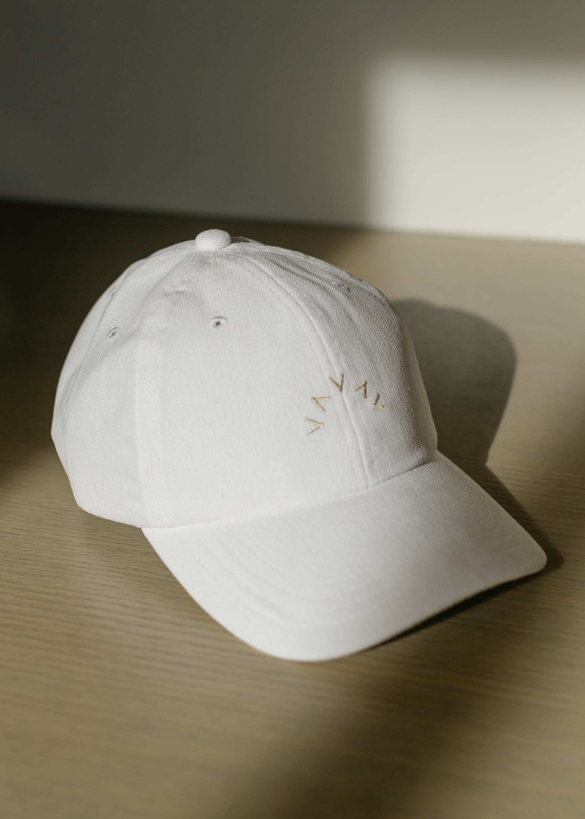 Franklin Egret Embroidered Cap Accessory