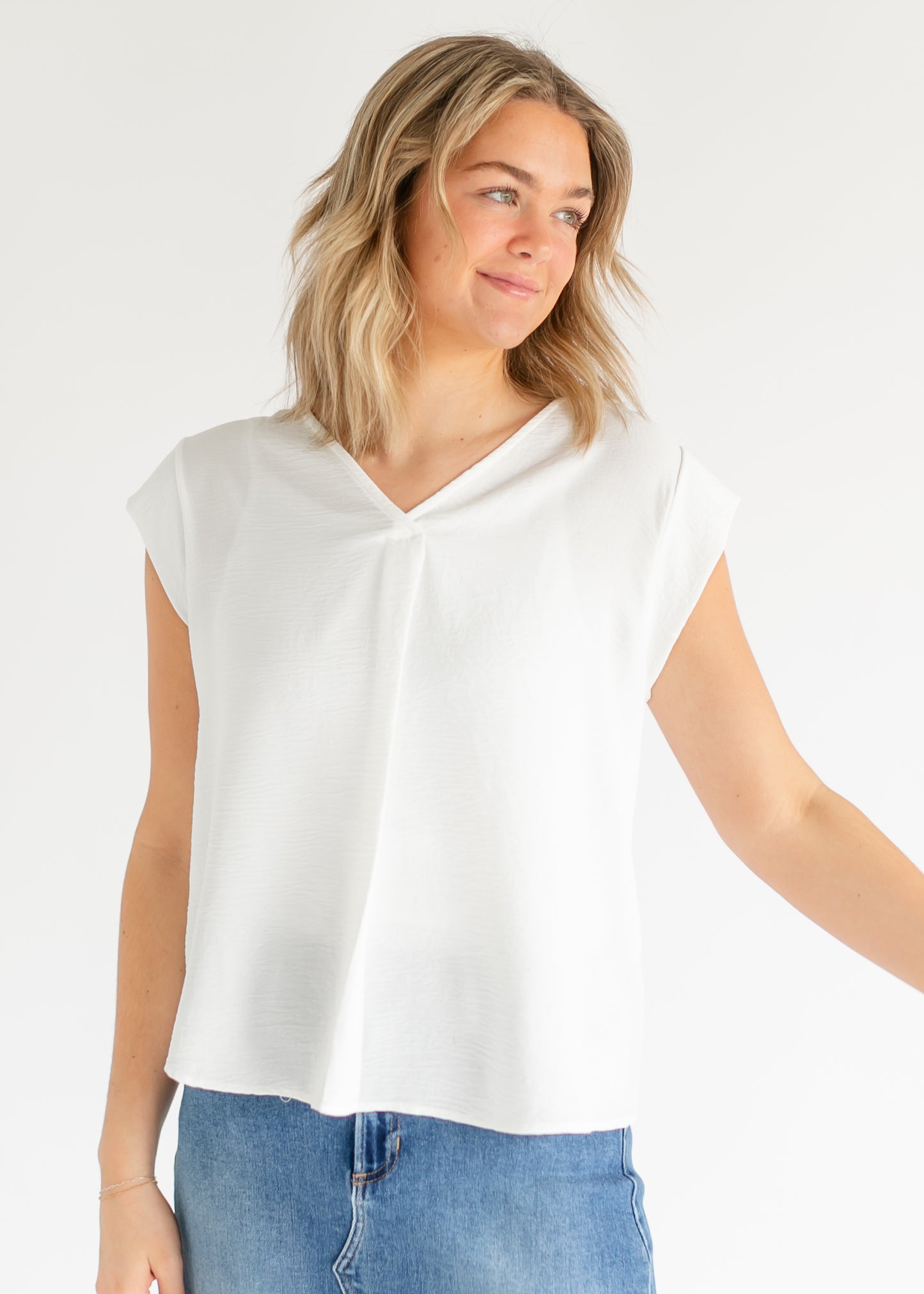 Madison V-neck Short Sleeve Flowy Top IC Tops