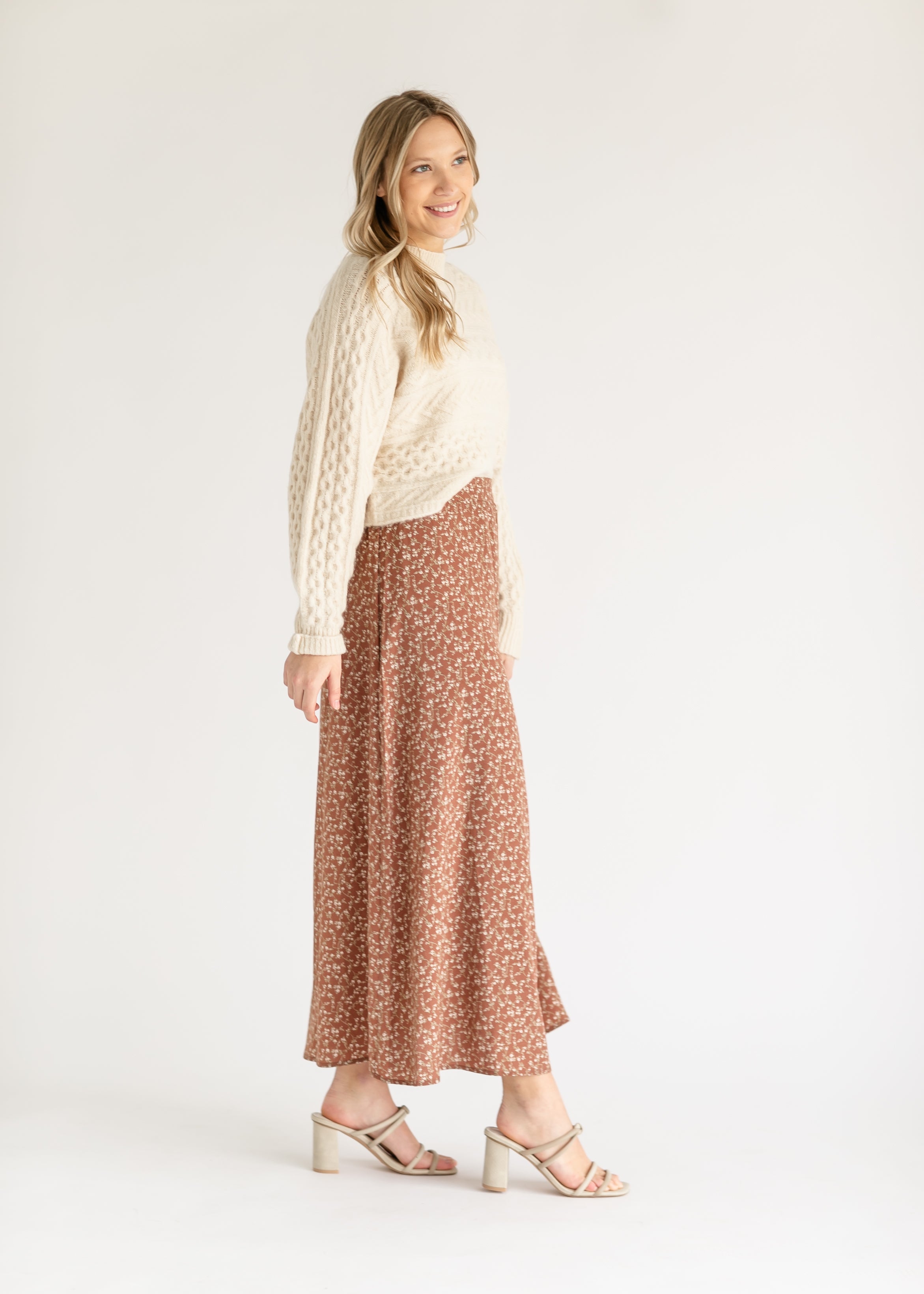 Verity ditsy outlet floral midi skirt