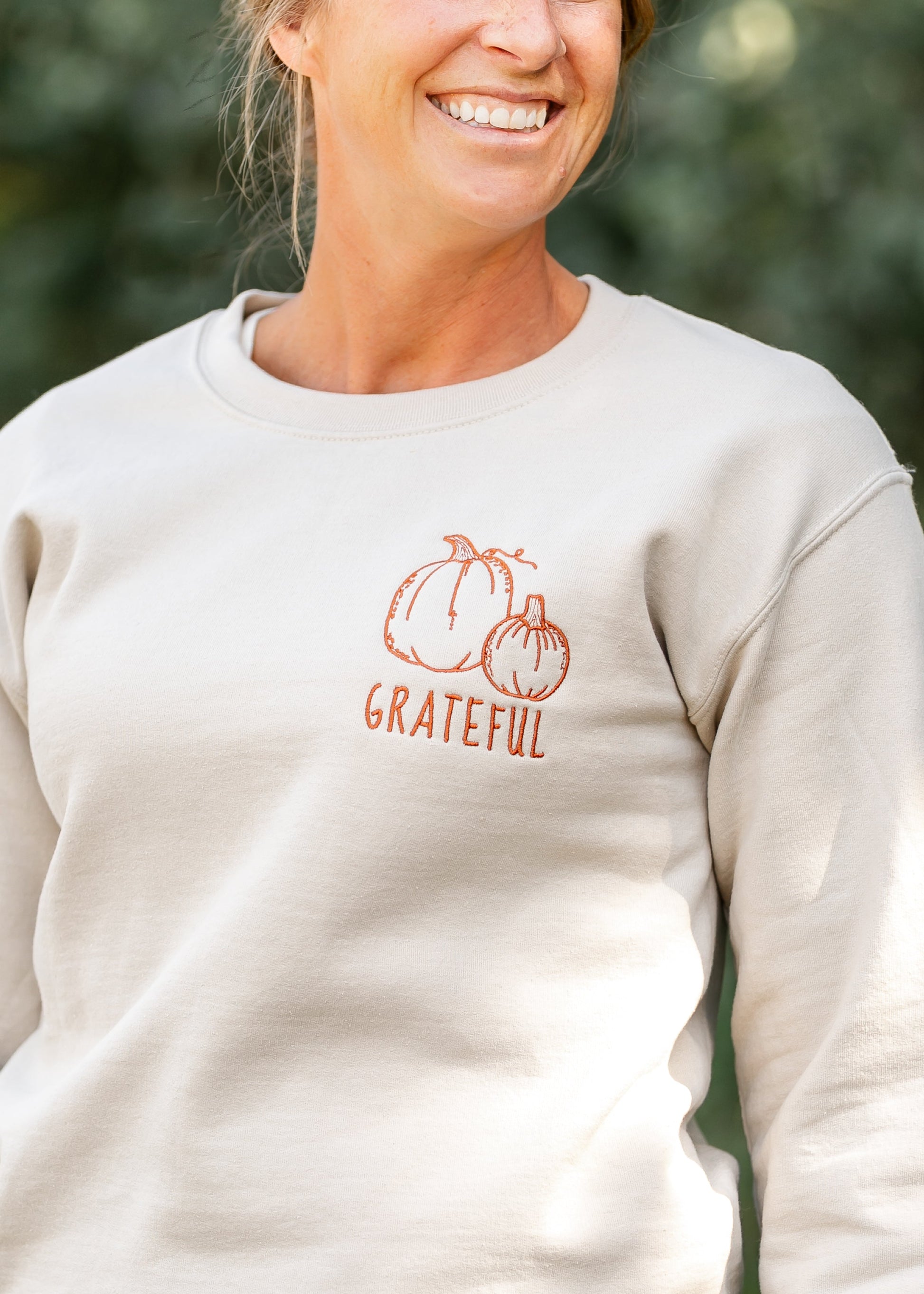 Embroidered Grateful Pumpkin Sweatshirt FF Tops