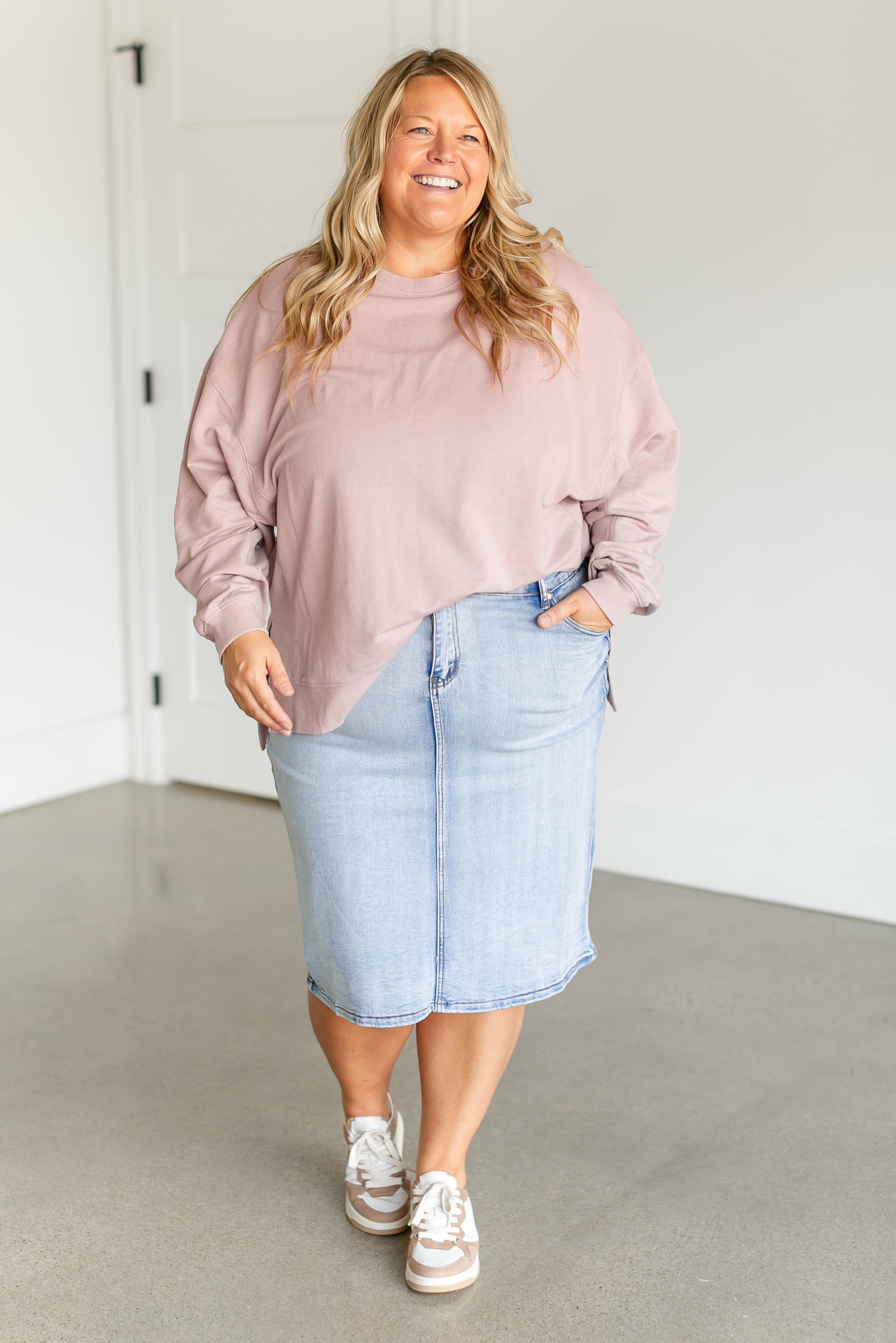 Plus Size Denim Midi Skirt: Stylish Comfort for Curvy Women – Friday  Flamingo
