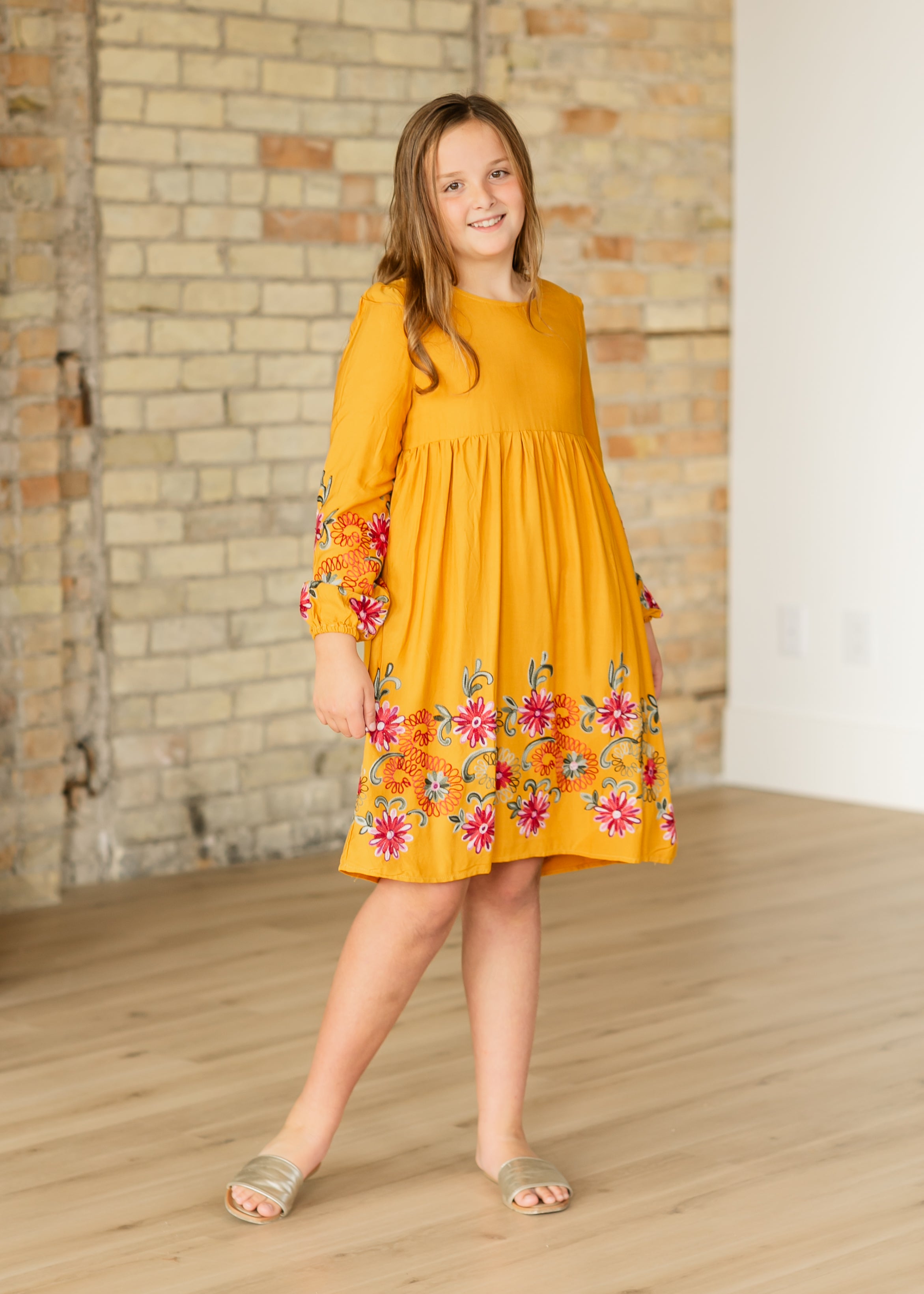 Girls fashion long sleeve yellow dress