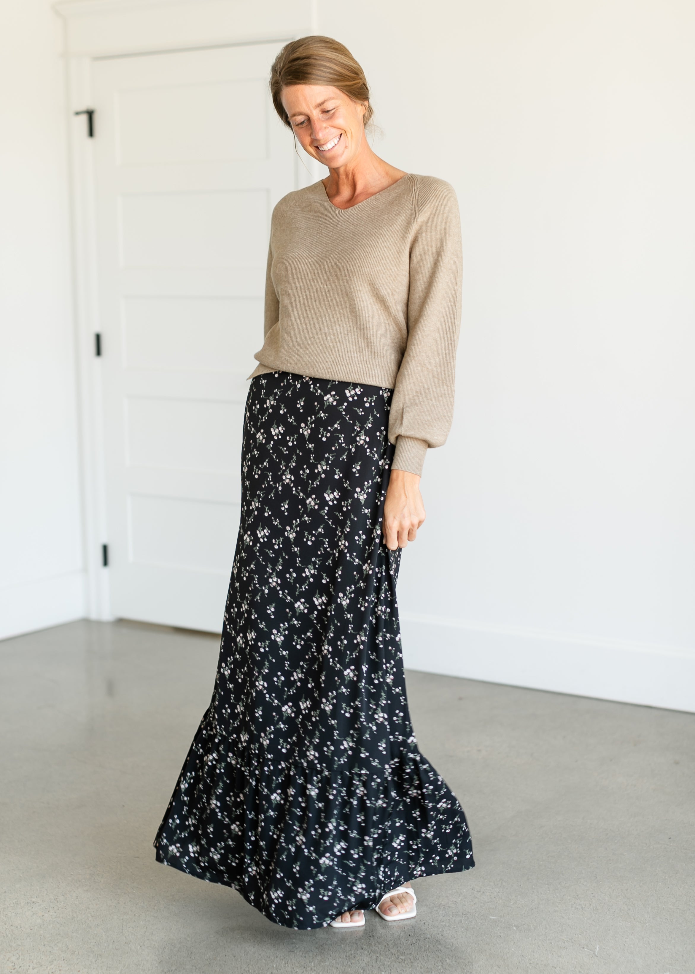 Floral maxi hotsell skirt l