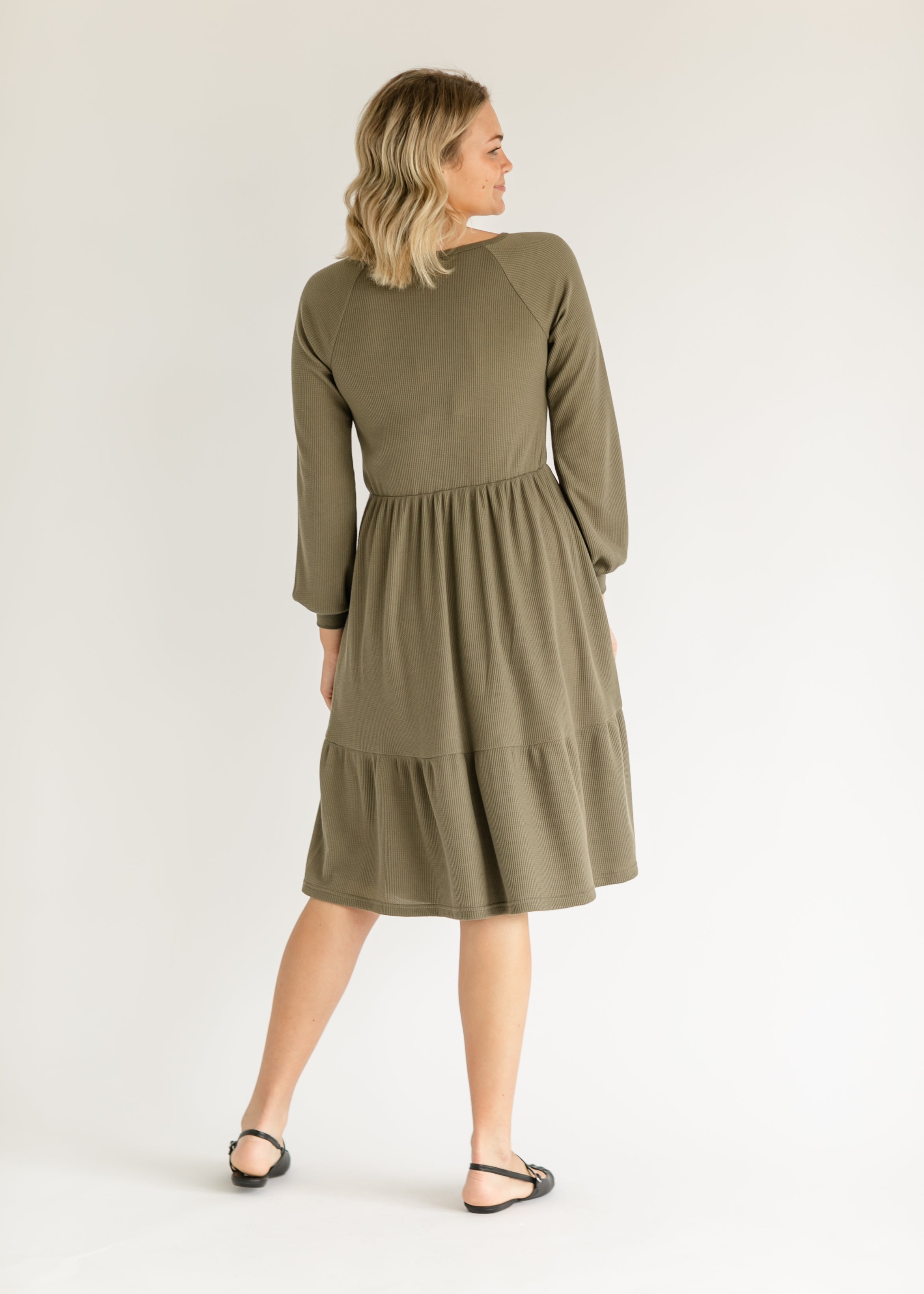 Long sleeve tiered fashion midi dress