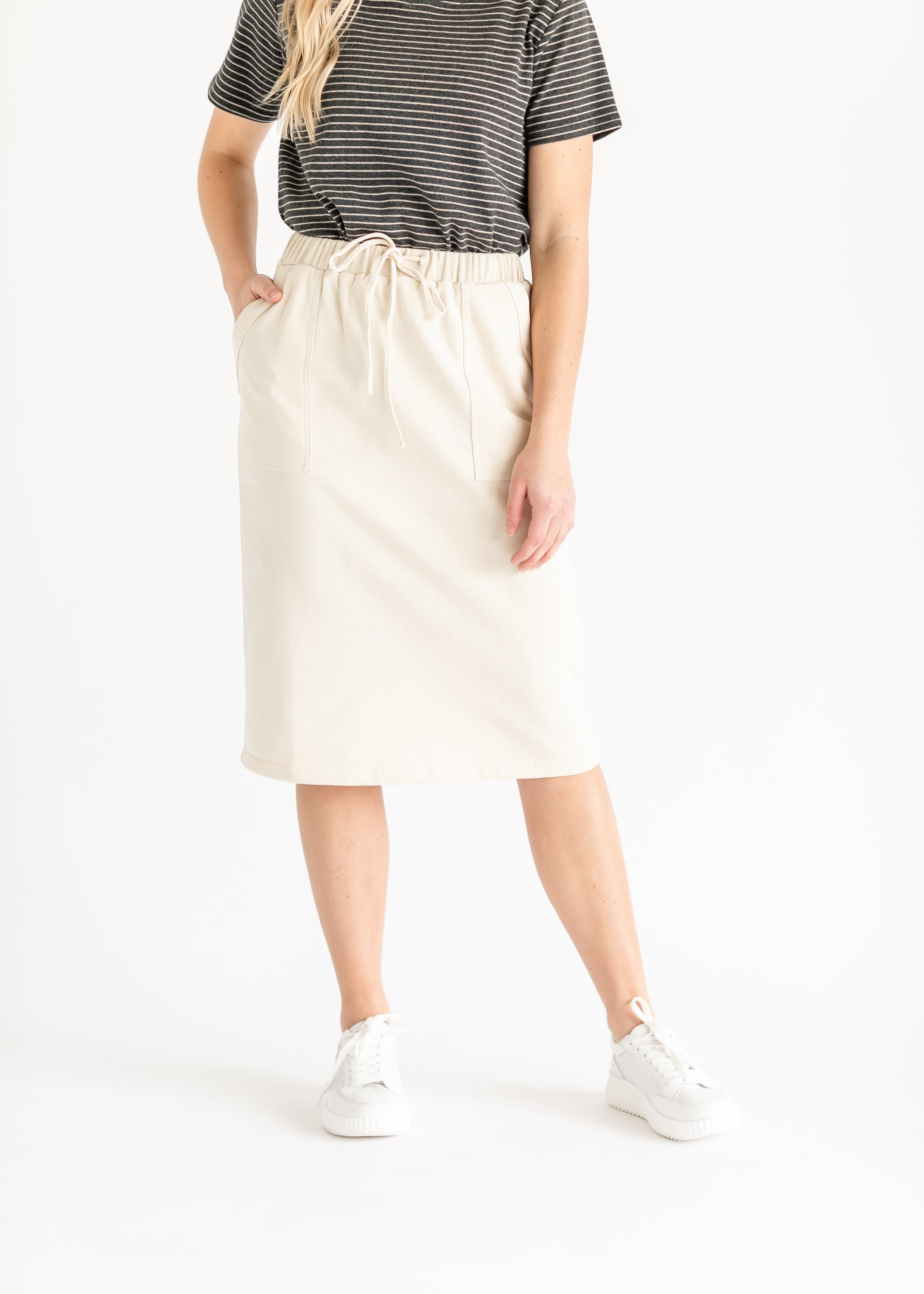 Knit midi outlet skirt with pockets