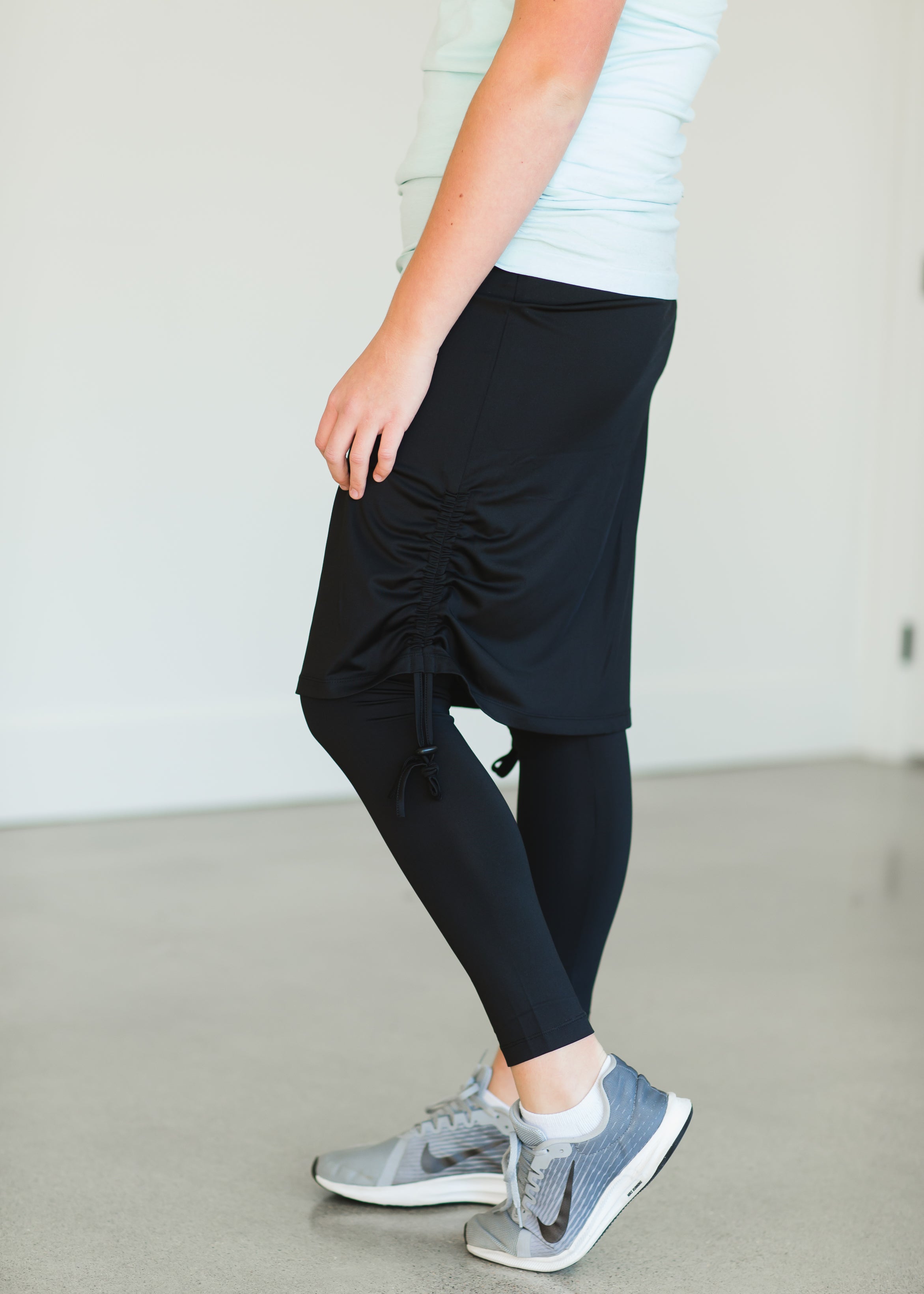 Snoga Black Ballet Athletic Skirt – Inherit Co.