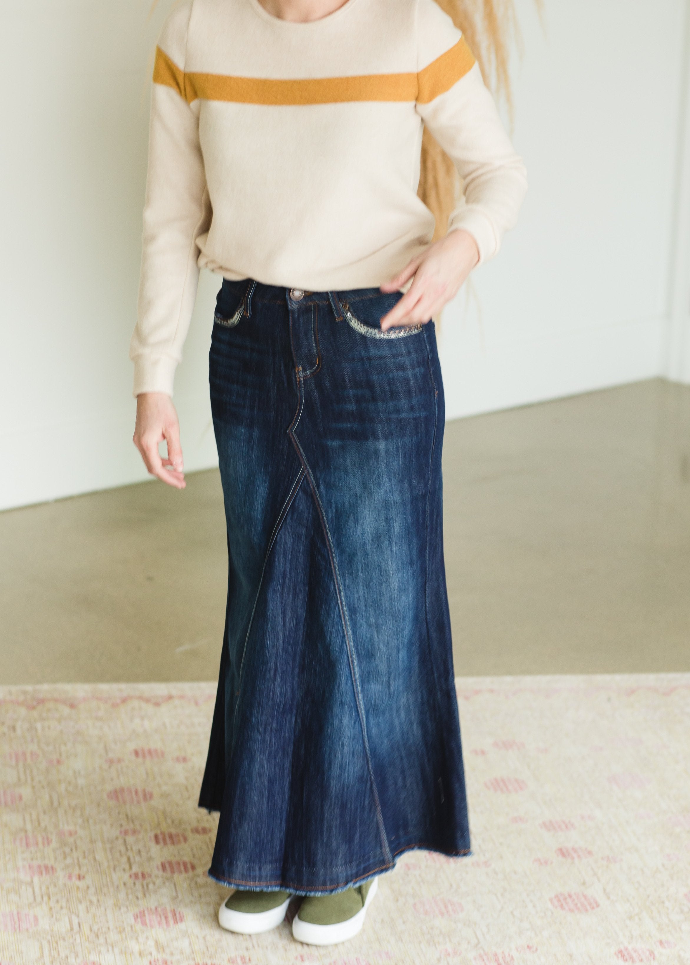 Buy SweatyRocks Women's Casual Long Denim Skirt High Rise A Line Raw Hem Jean  Skirts, Plain Blue, L at Amazon.in
