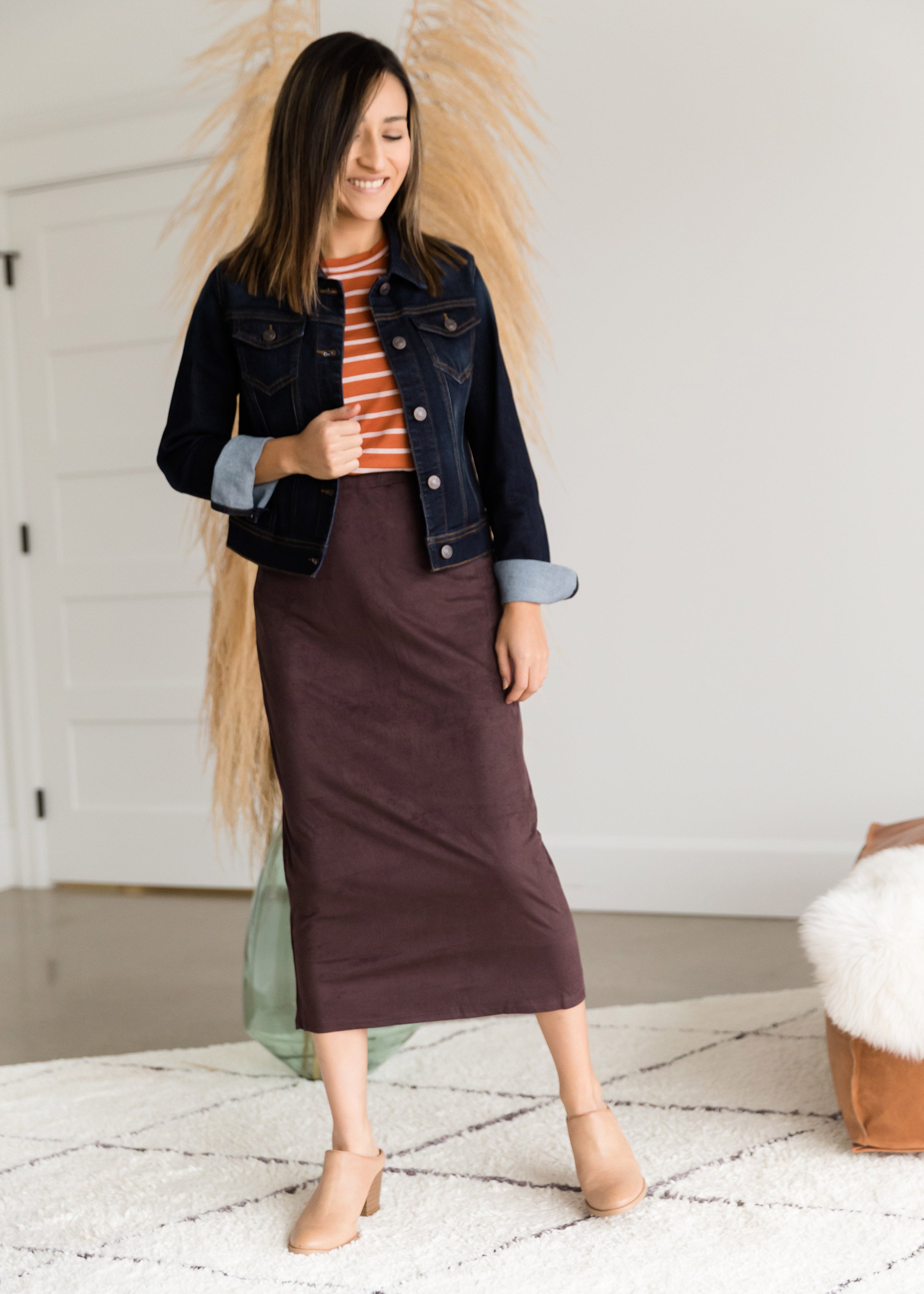 Suede Pencil Midi Skirt - FINAL SALE – Inherit Co.