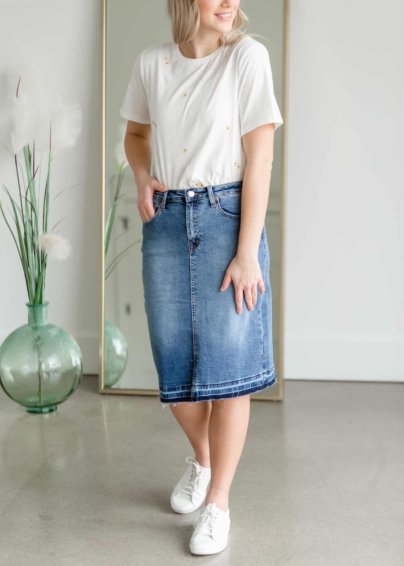 New Style Green Short Pencil Denim Jeans Skirt for Women Edge
