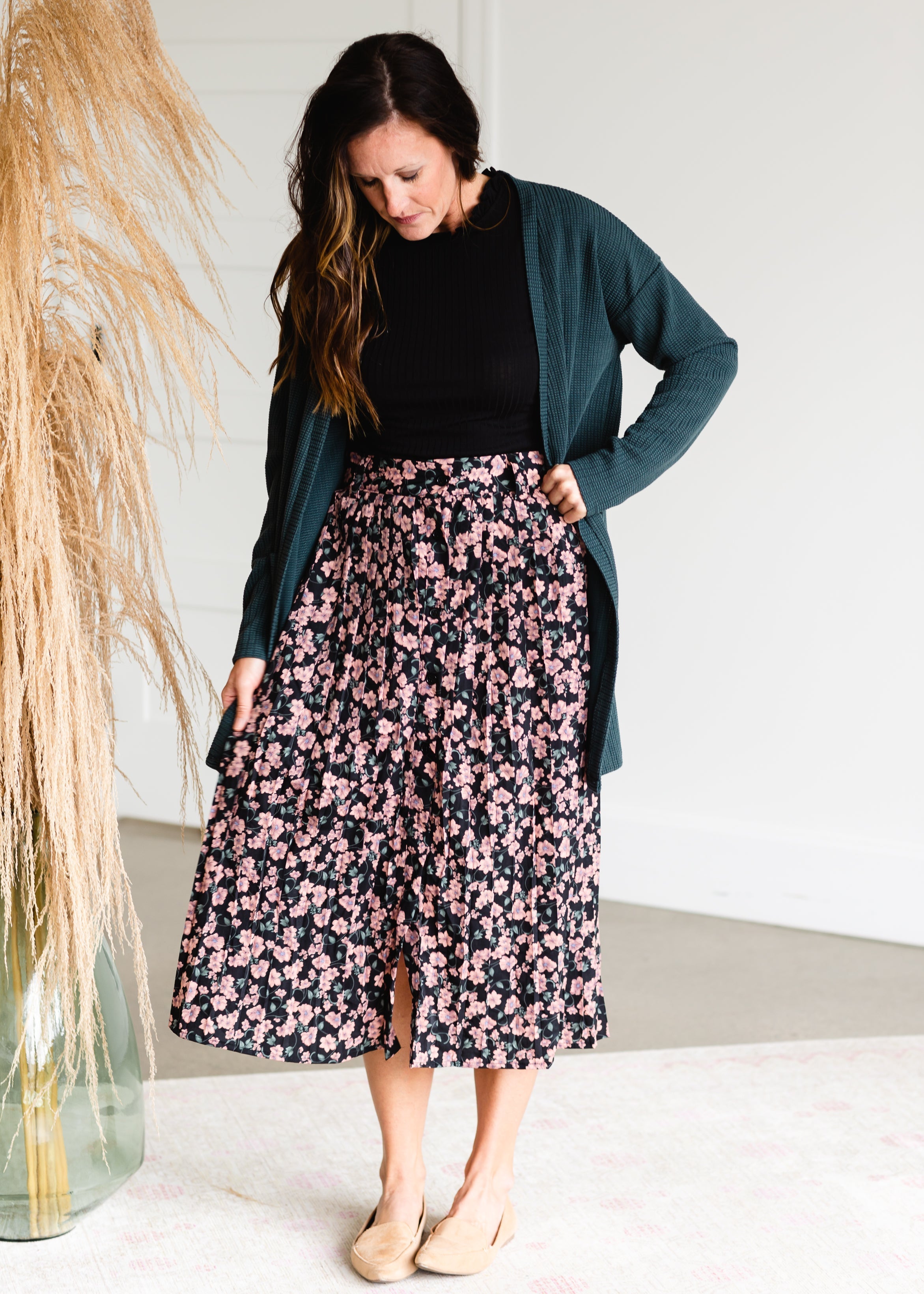 Plus size black button up outlet skirt