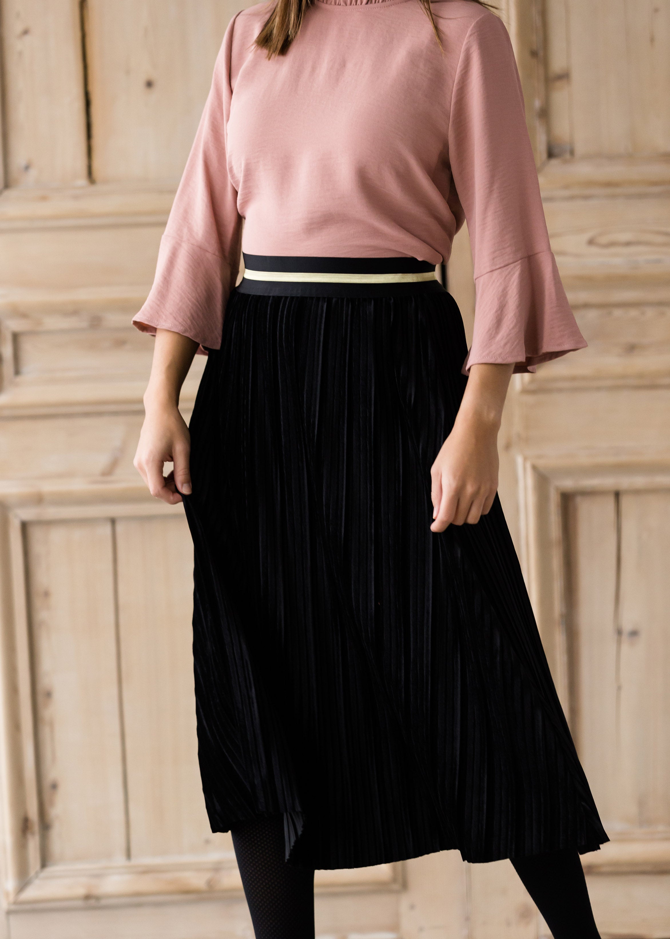 Modest Women s Pleated Velvet Midi Skirt Inherit Co