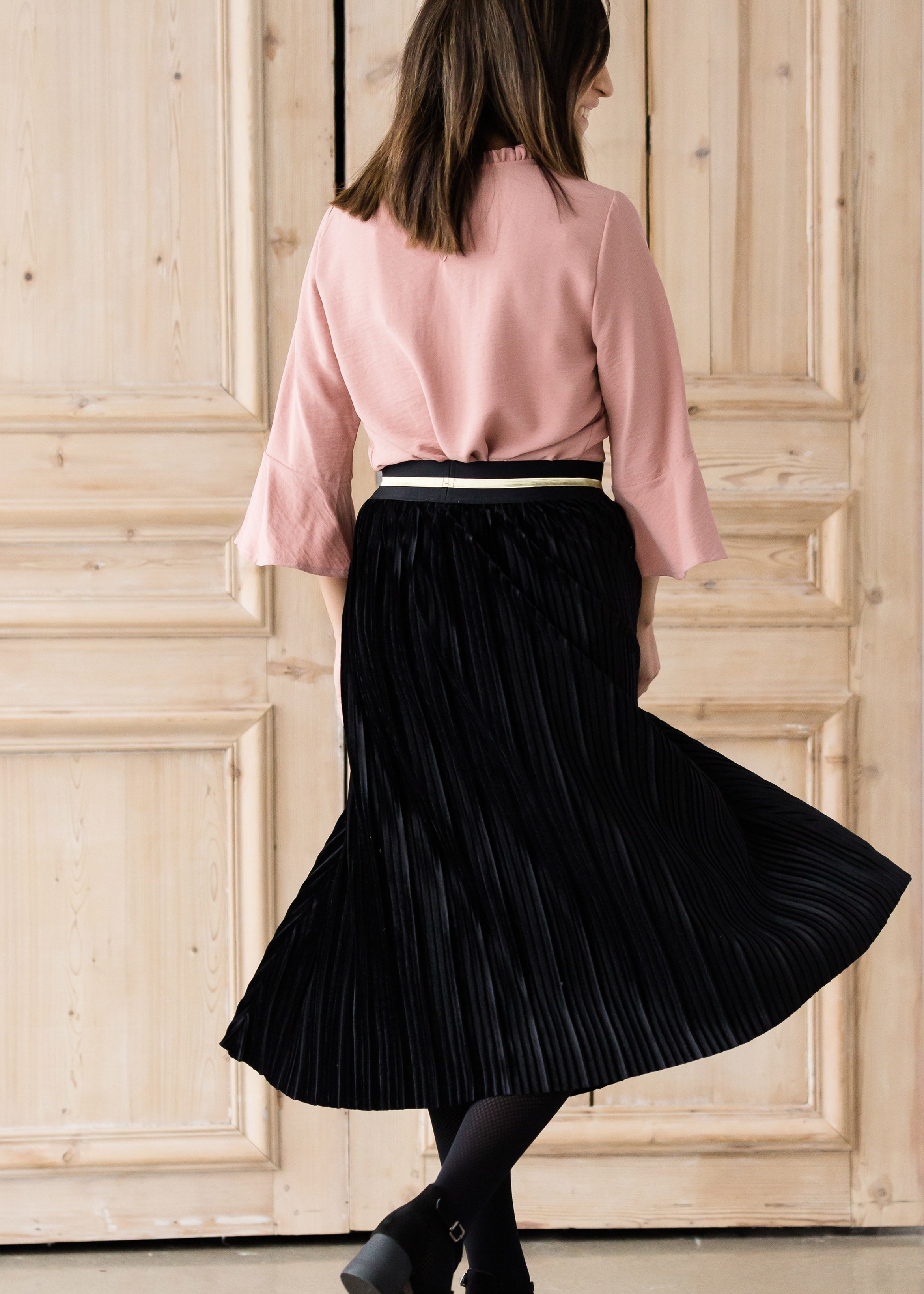 Black pleated hotsell velvet skirt