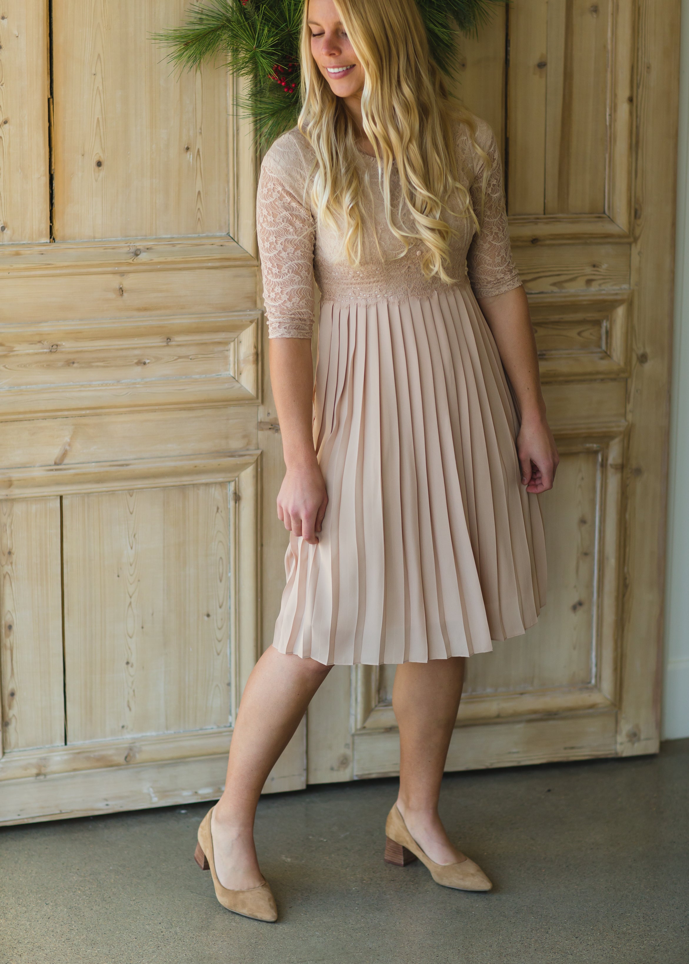 Lace pleated midi outlet dress