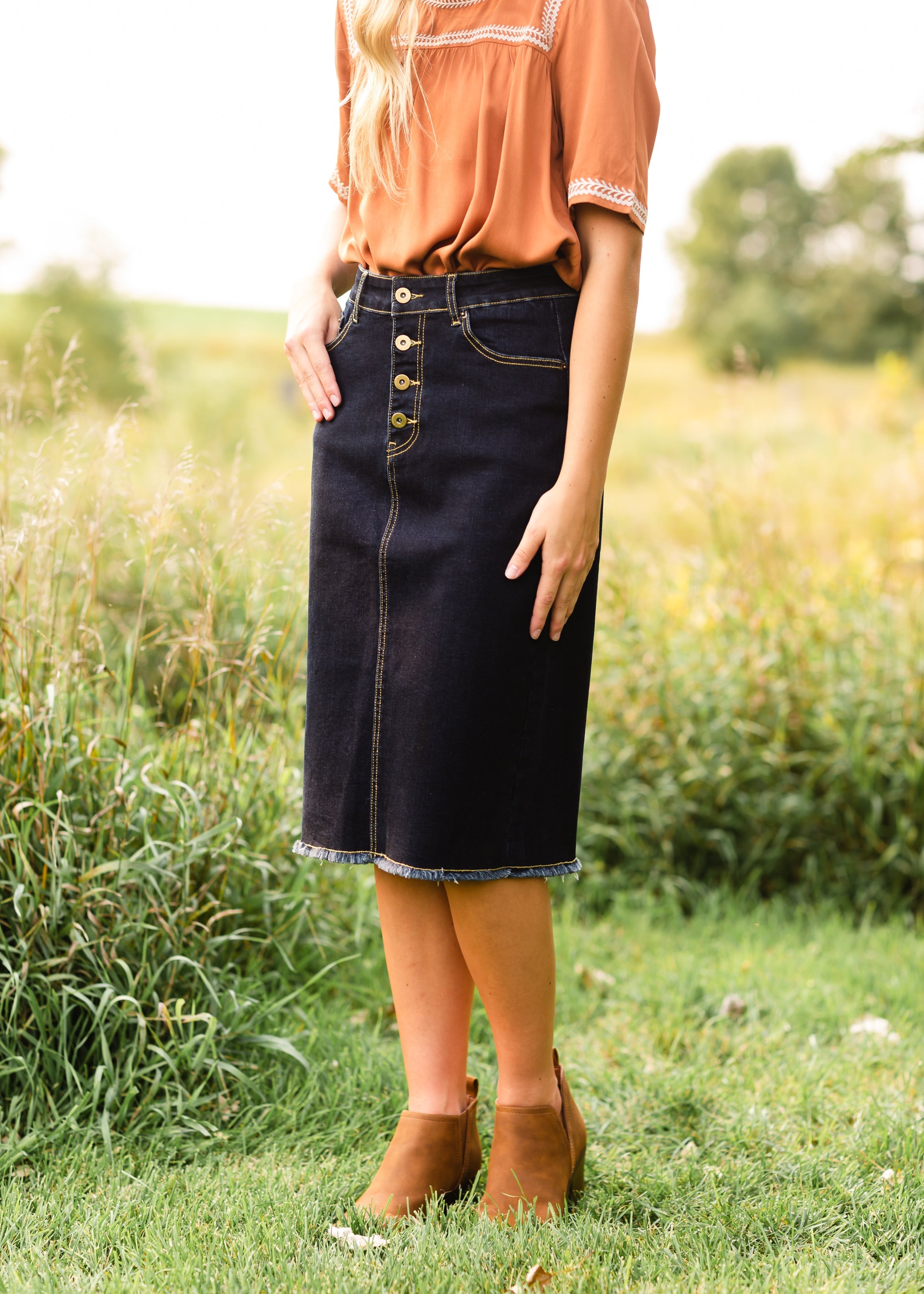 Black denim skirt outfit yellow sale