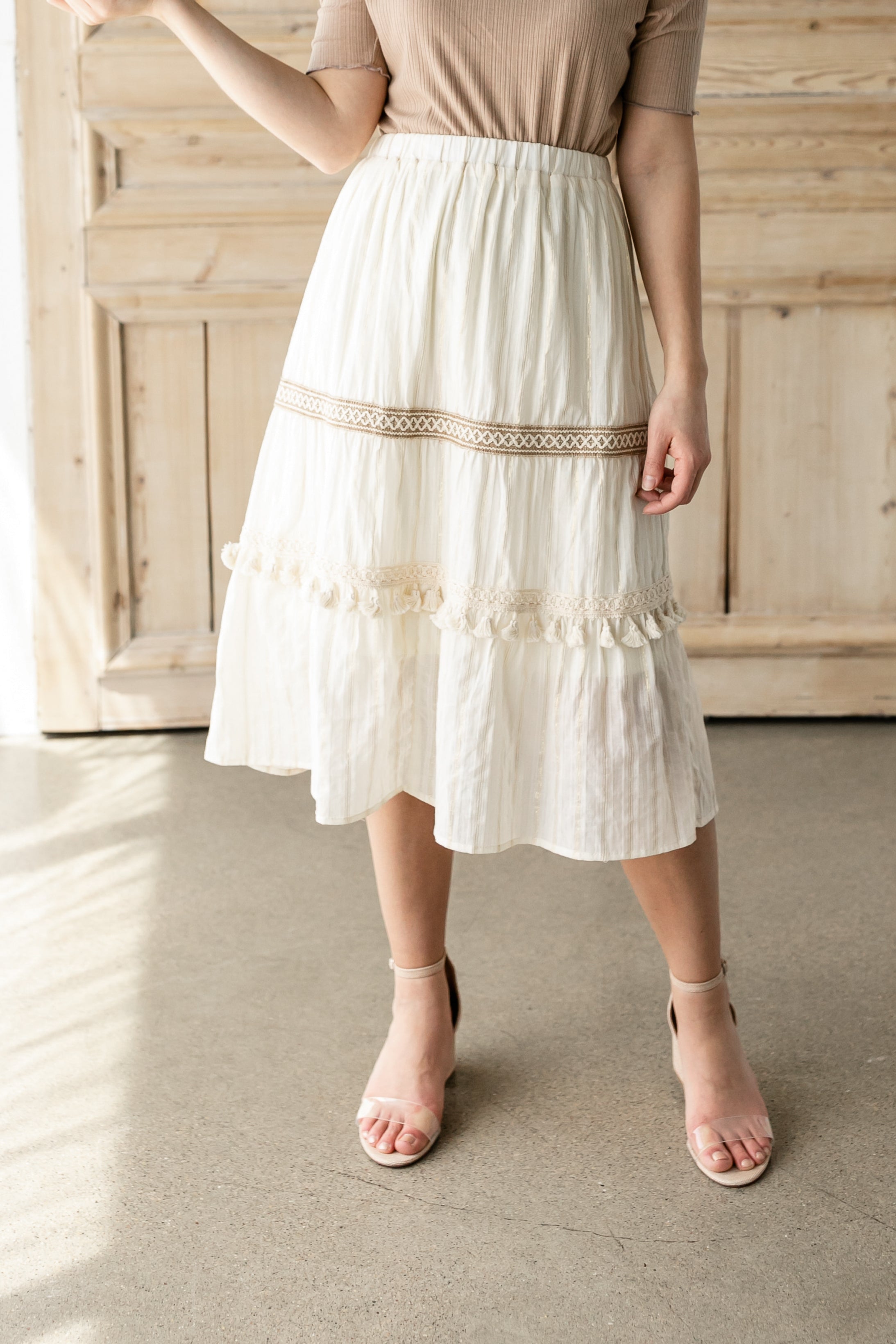 Cream midi outlet skirt