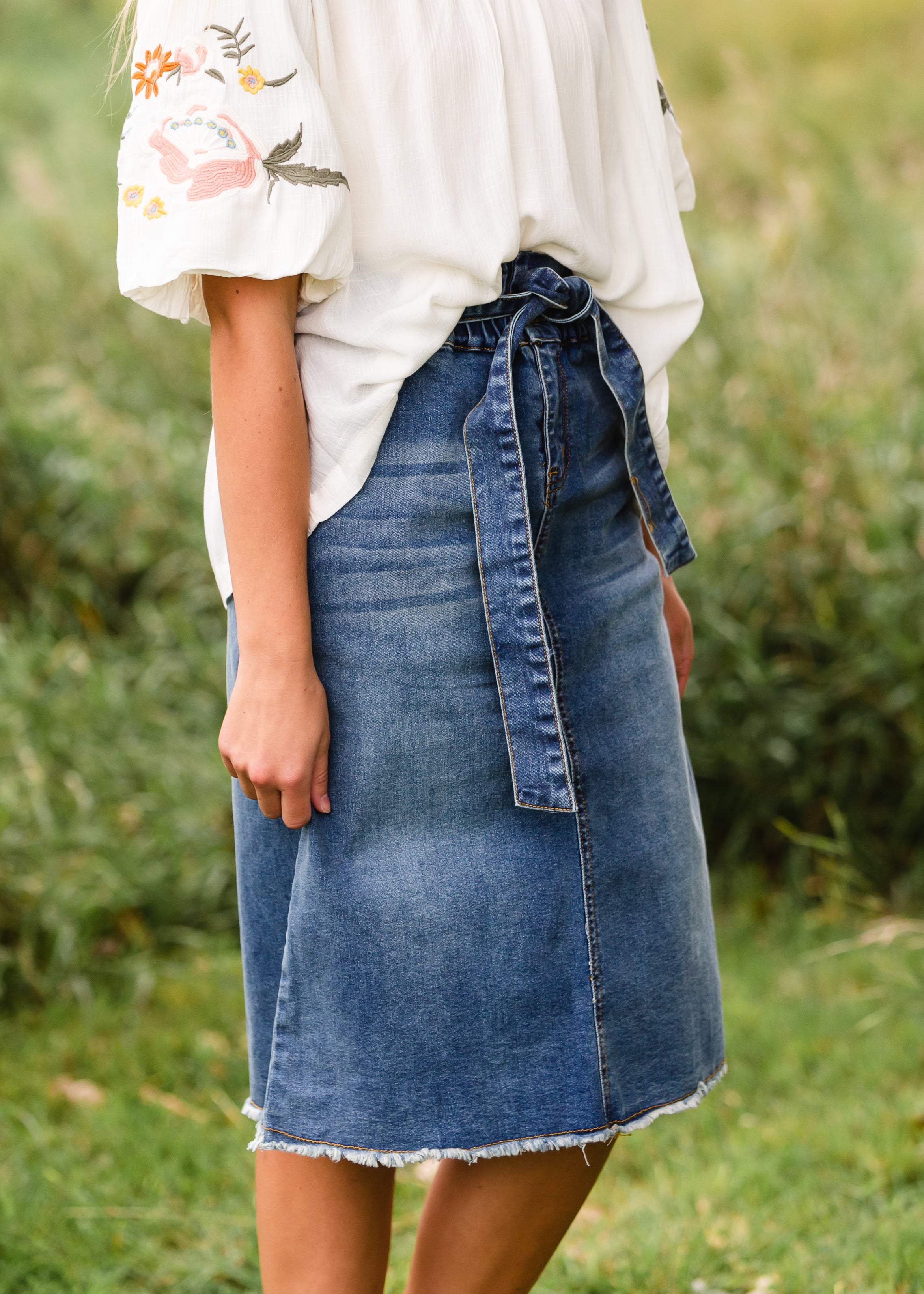 Paper clearance bag skirts