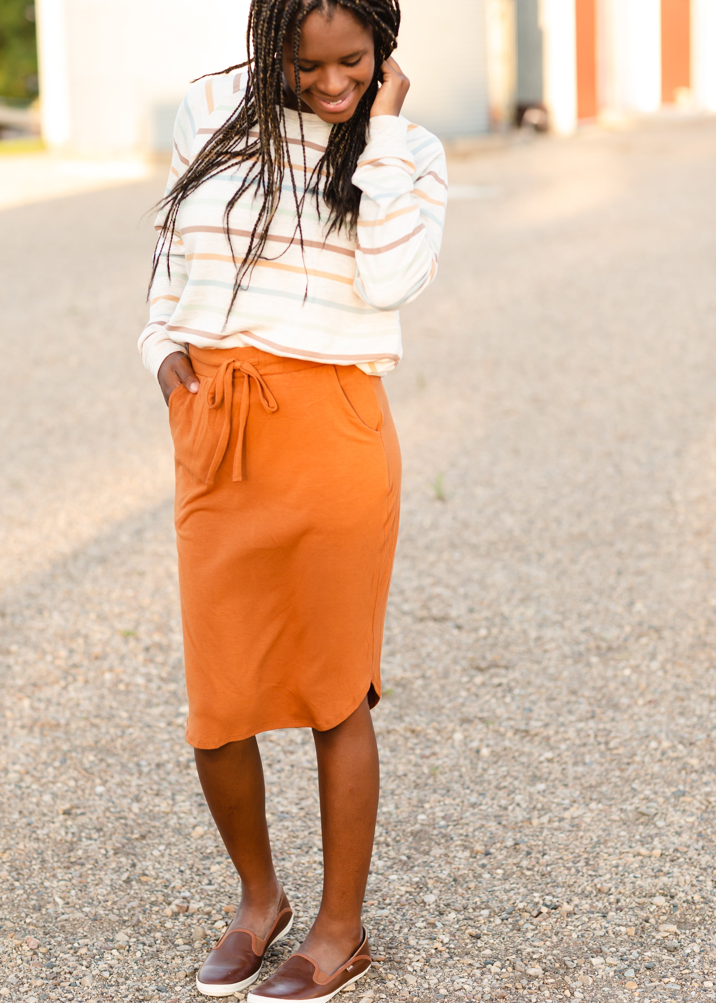 Midi skirt with shop pockets in front