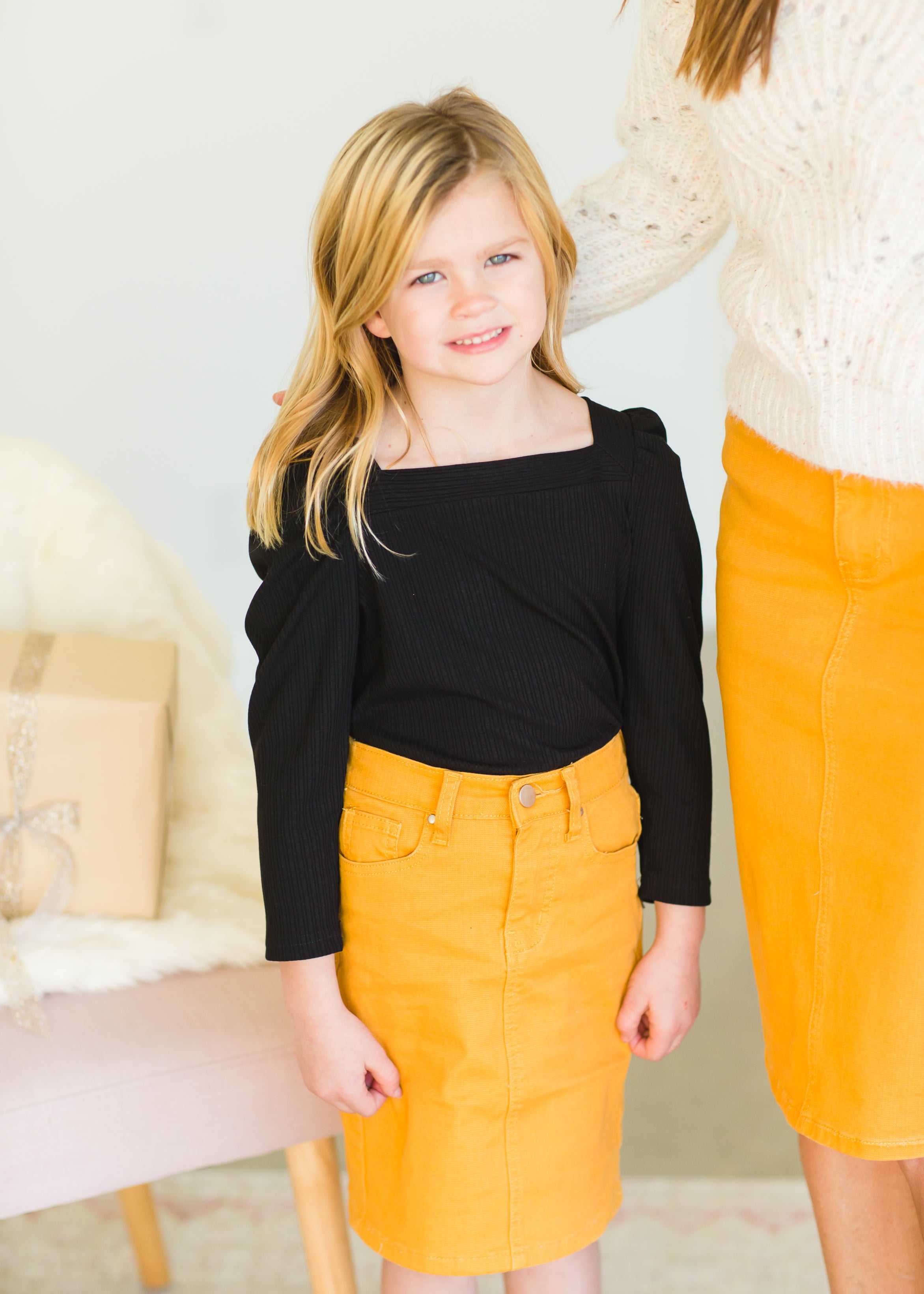 Women Solid Yellow Crepe Straight Hem Front-Slitted Pencil Mini Skirt -  Berrylush