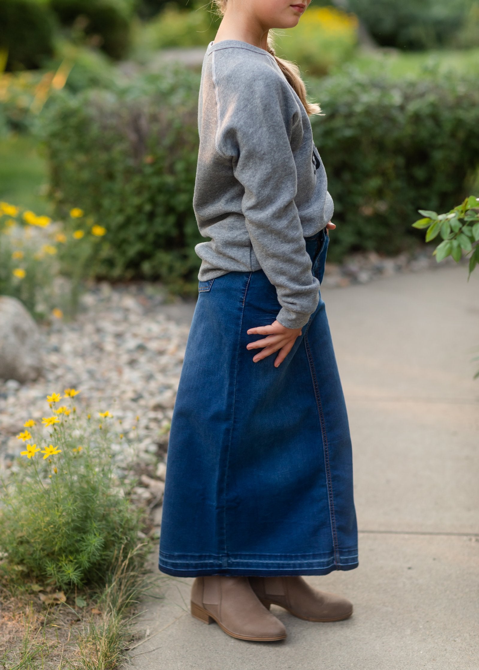 Cute Maxi Skirts for Fall 2022