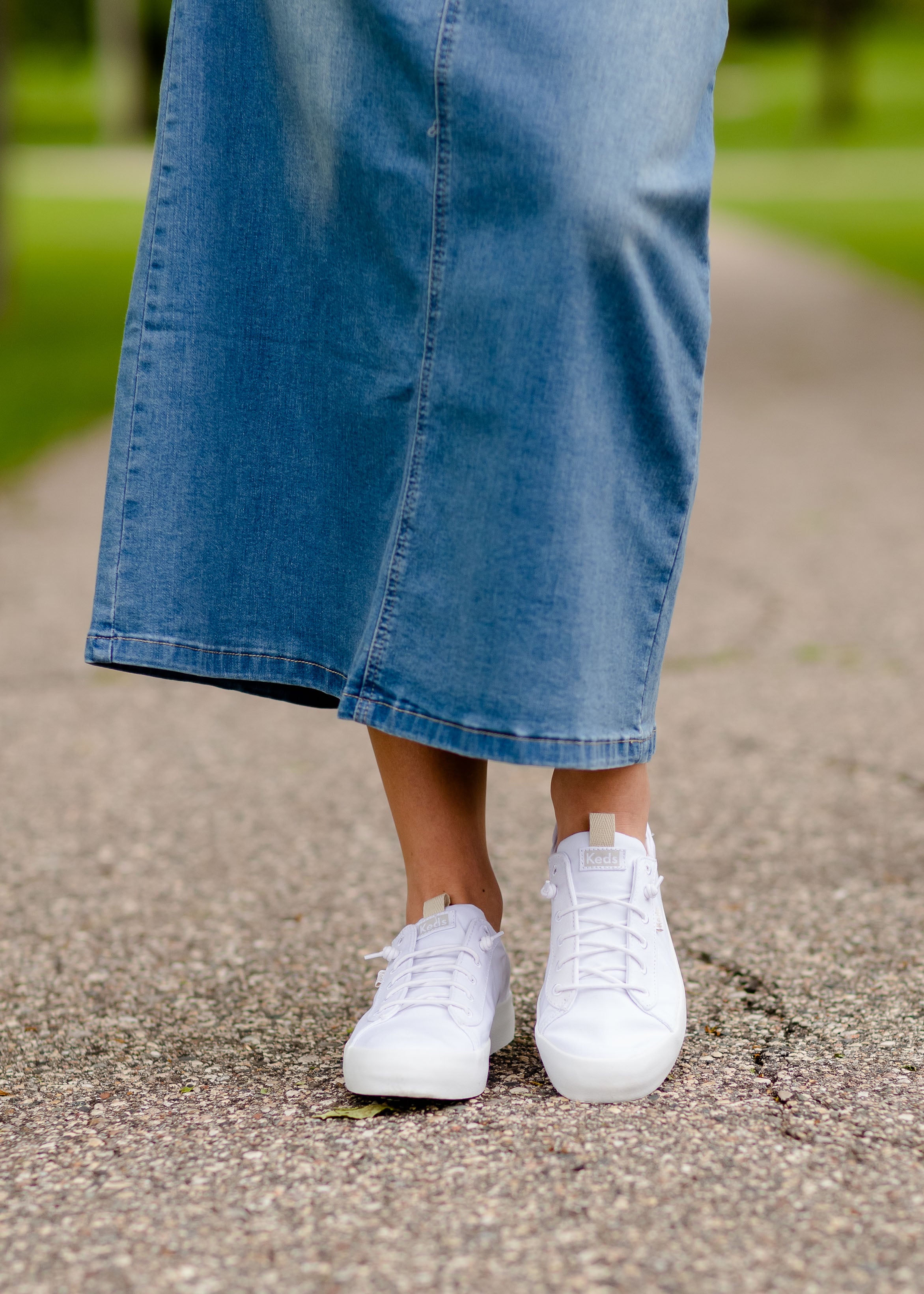 White deals canvas keds