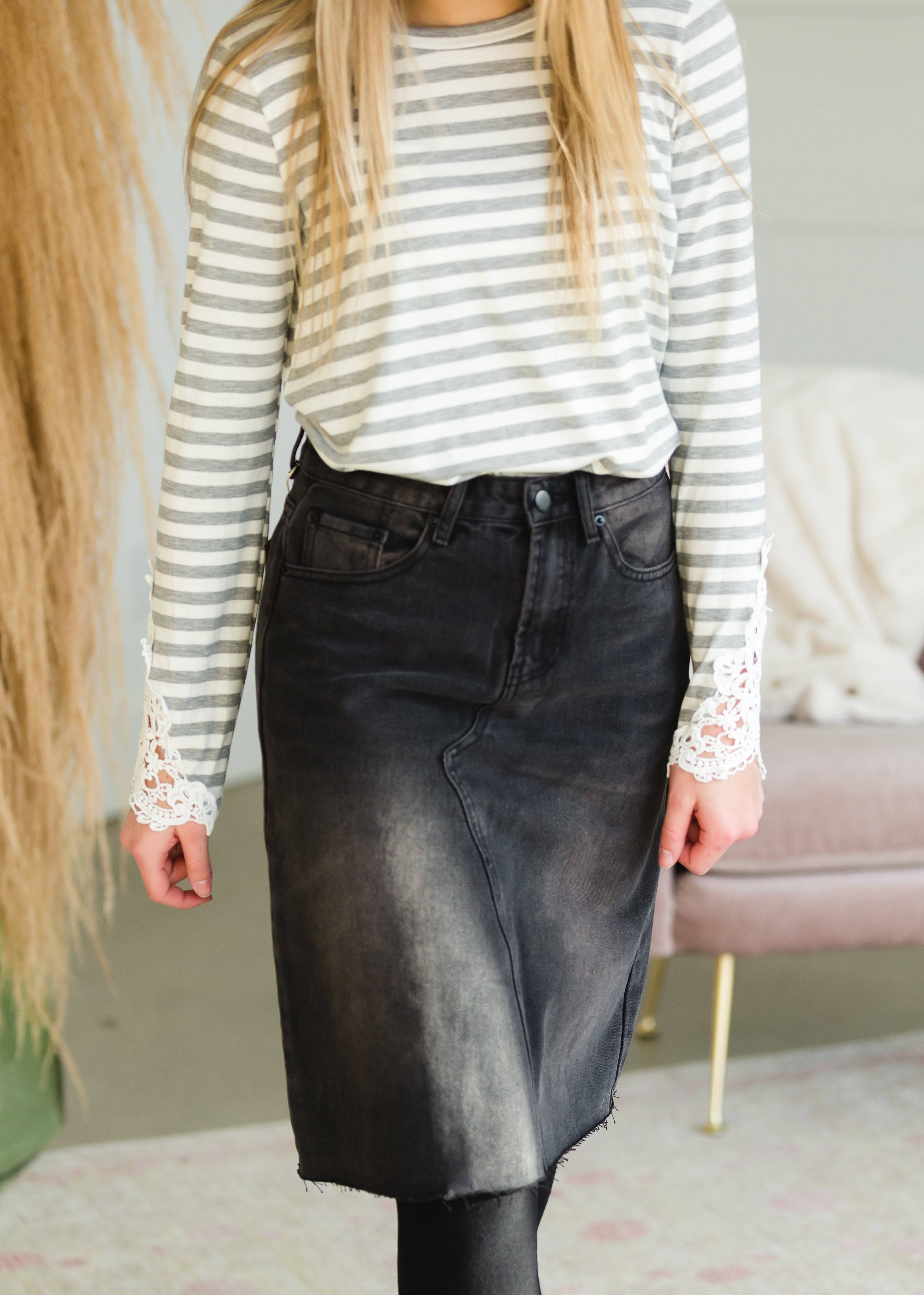 Lee black 2024 denim skirt