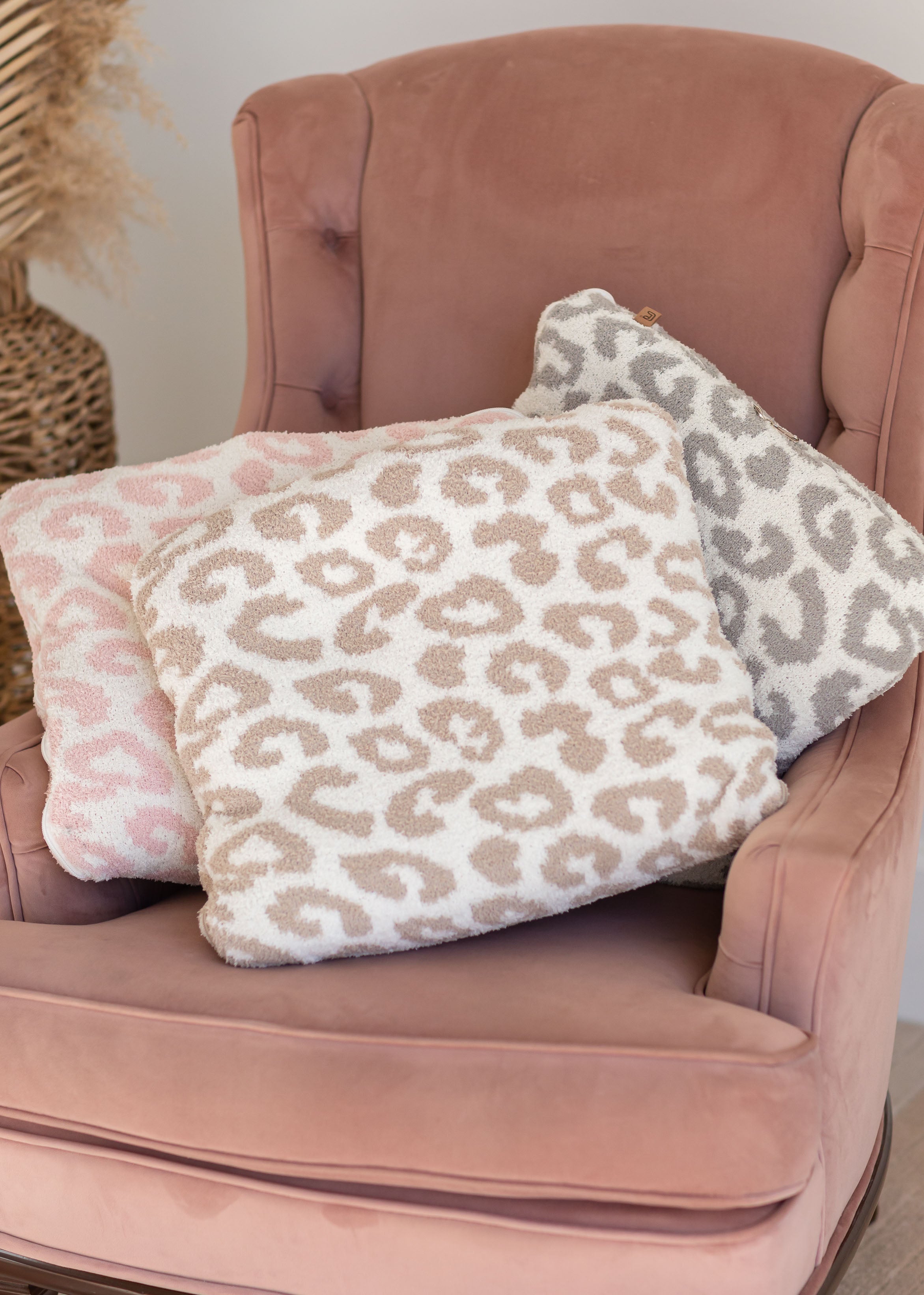 Pink leopard print online throw blanket