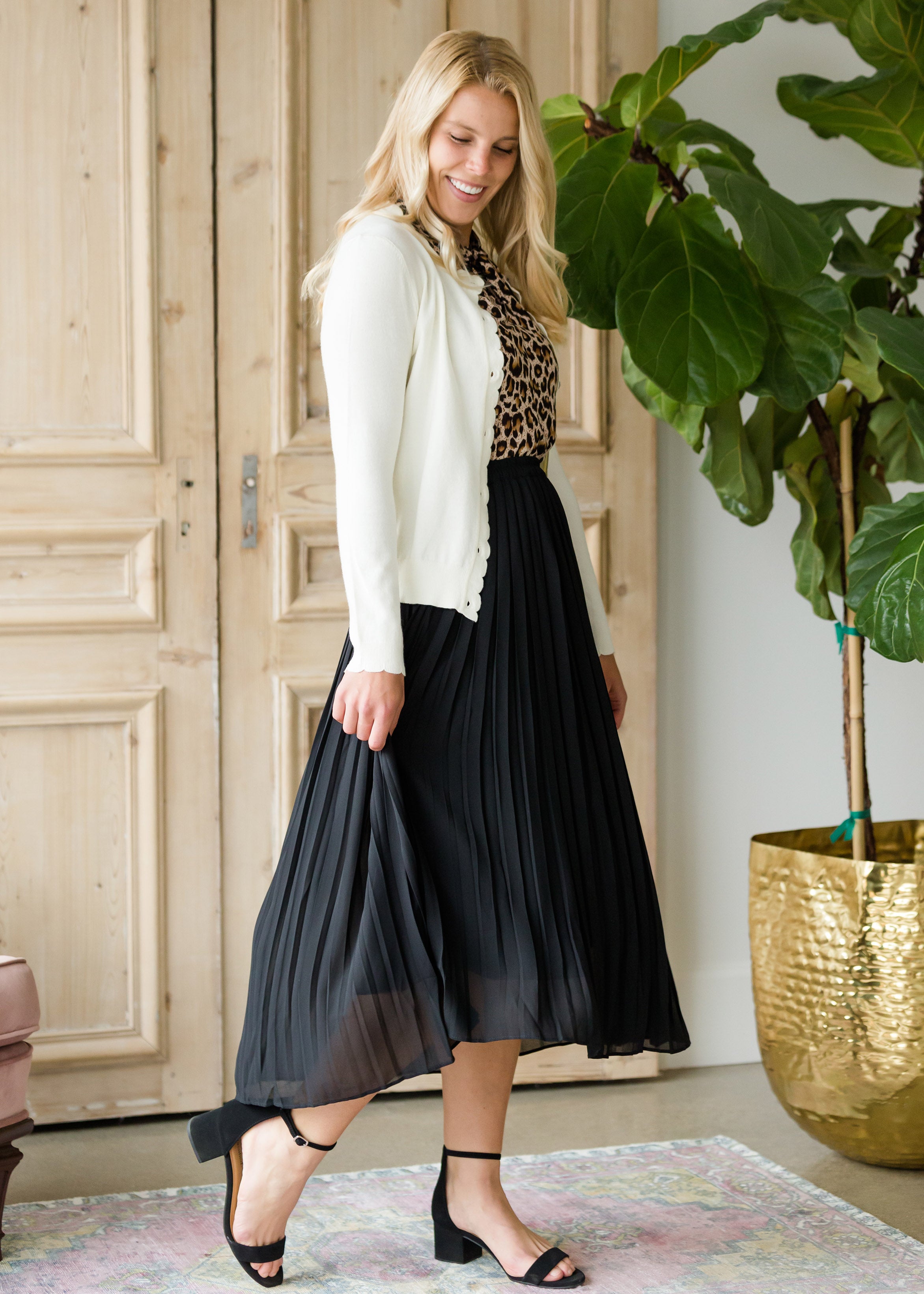 Maxi pleated skirt canada sale