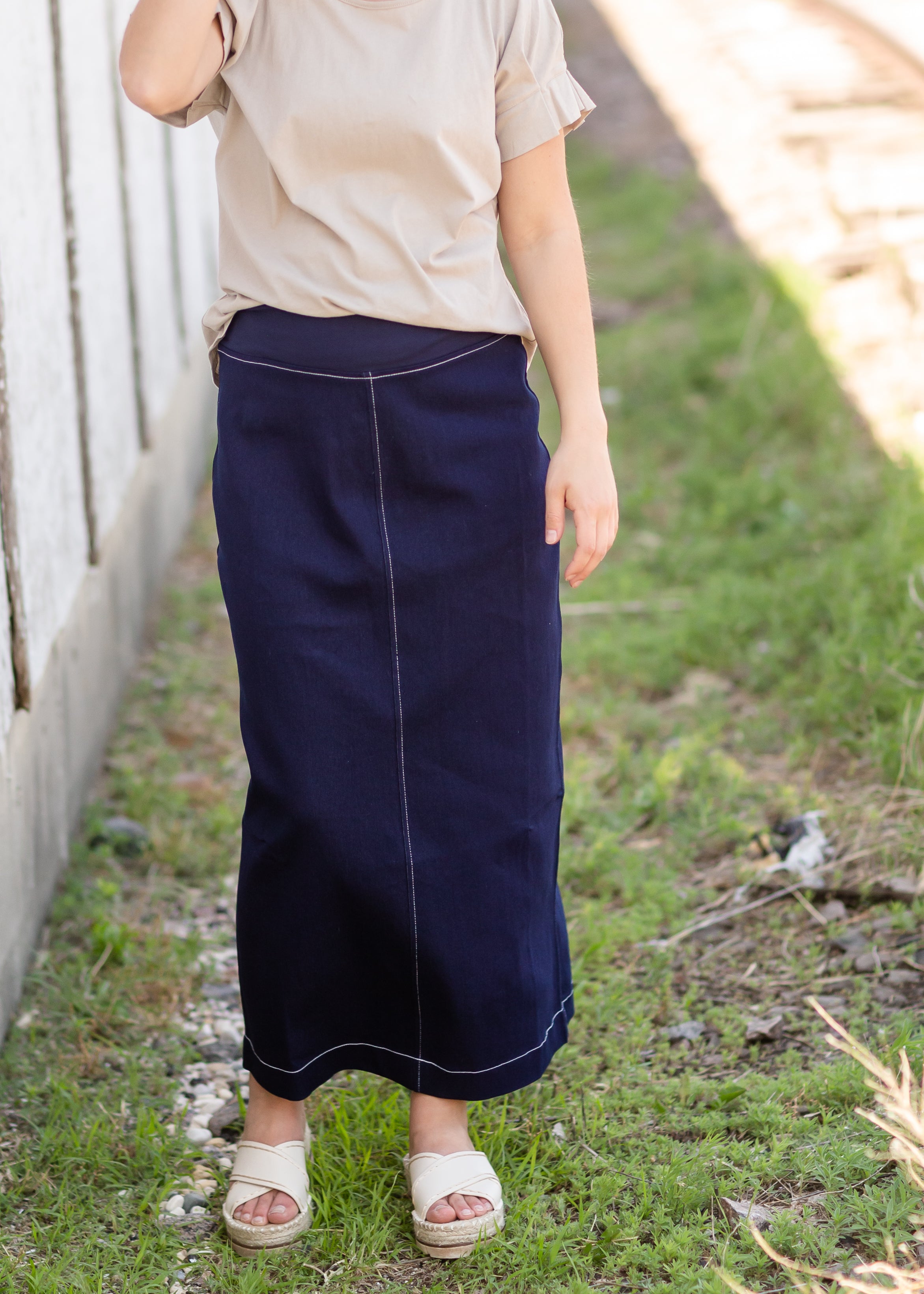 Elastic waist hotsell denim skirt long