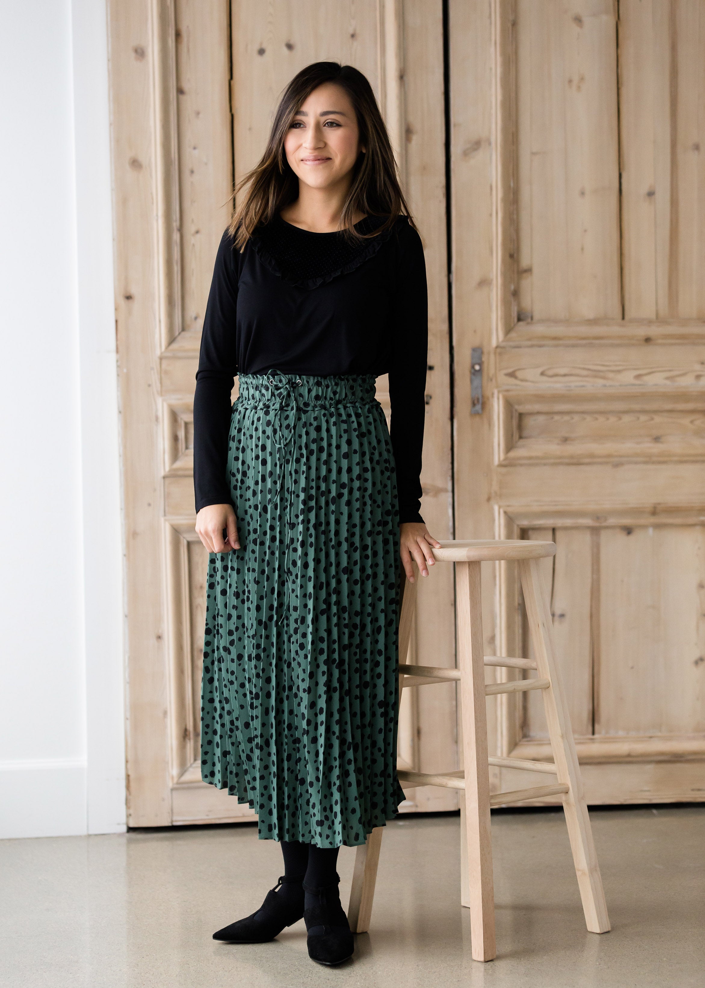 Green leopard print shop split front midi skirt