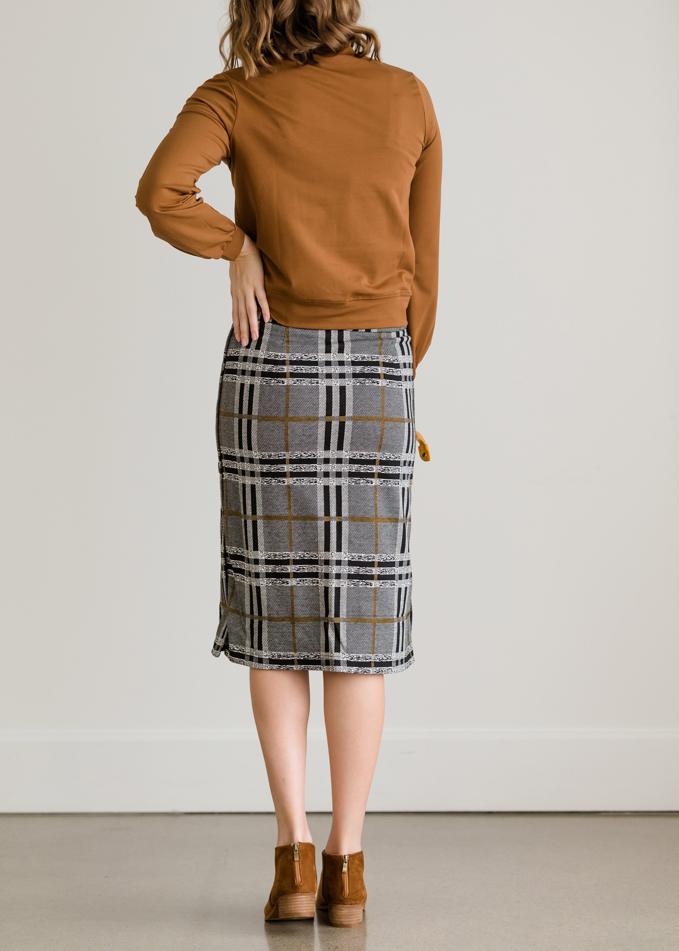 Stretch plaid midi clearance skirt