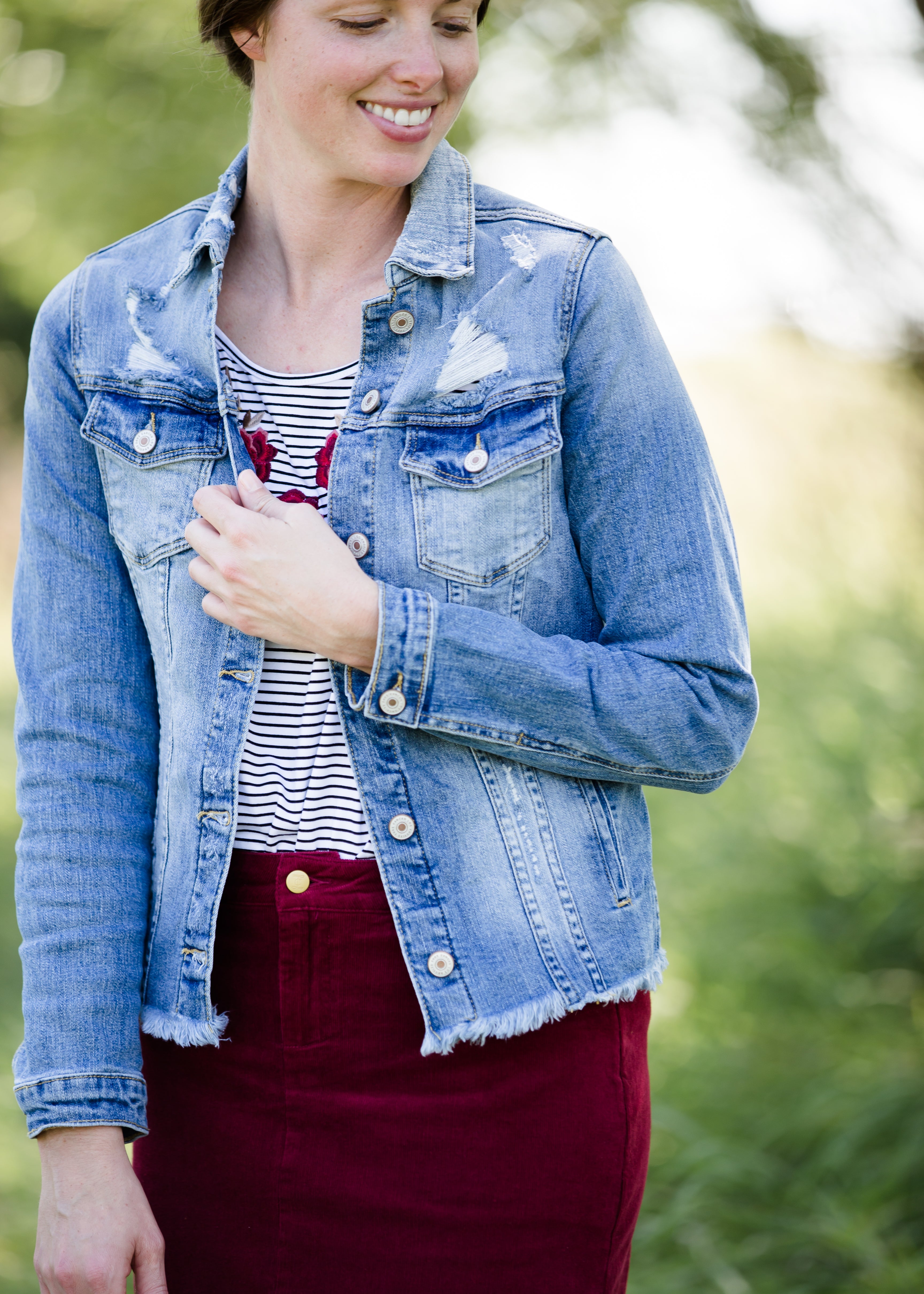 Women's Raw Hem Short Denim Jacket