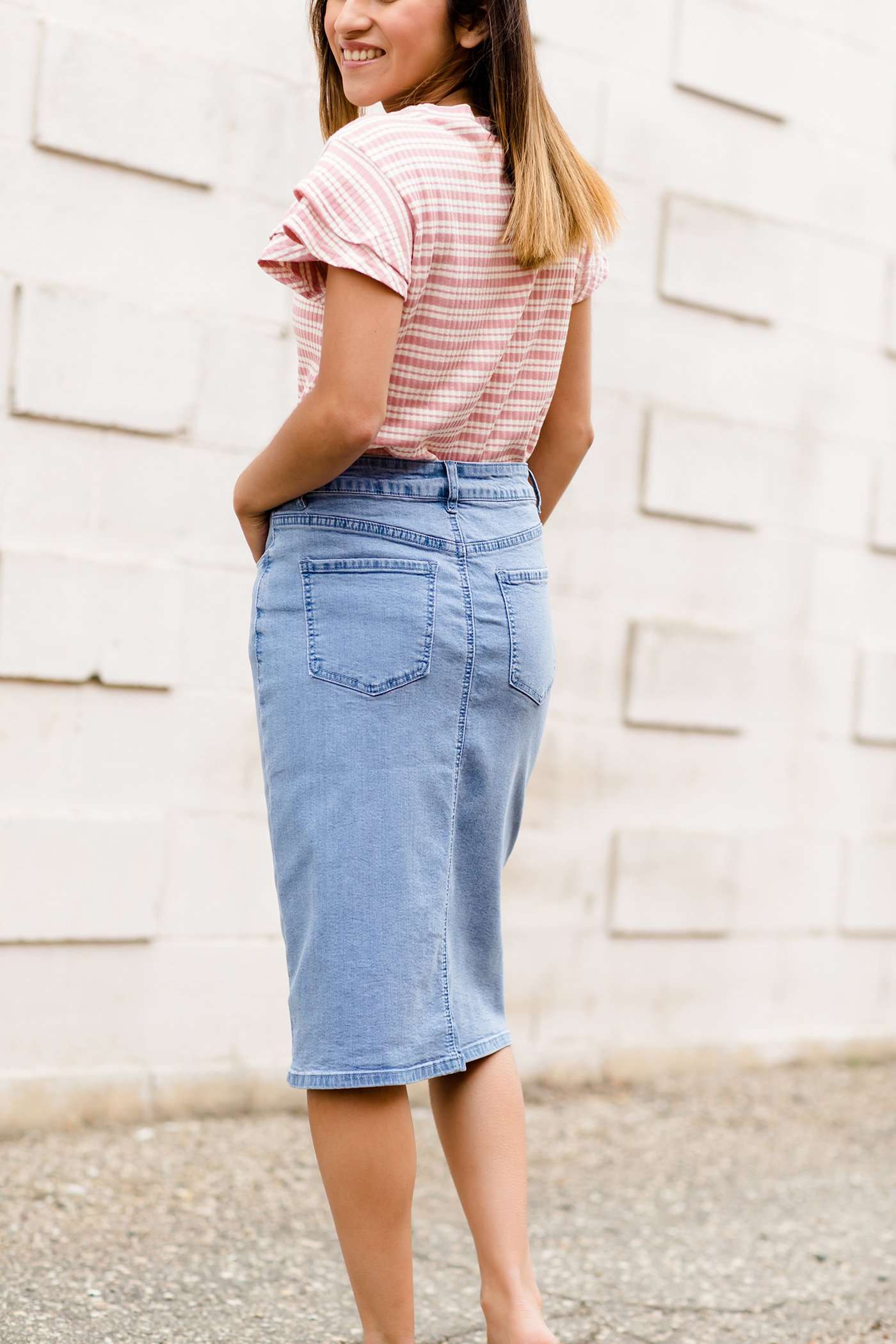 Light denim pencil sales skirt