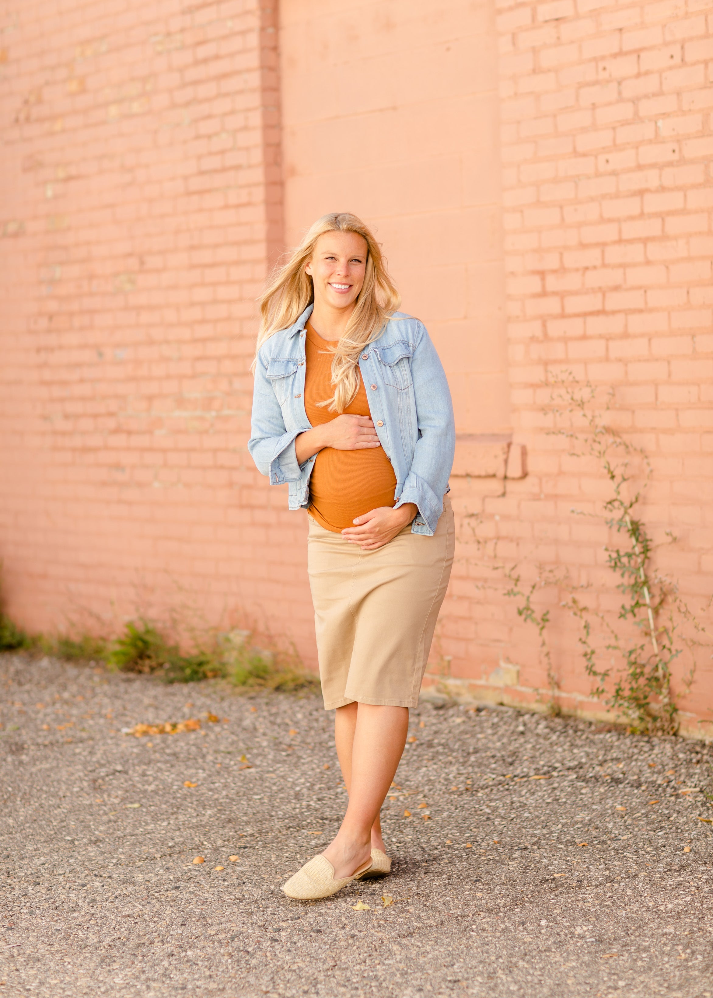 Khaki on sale maternity skirt