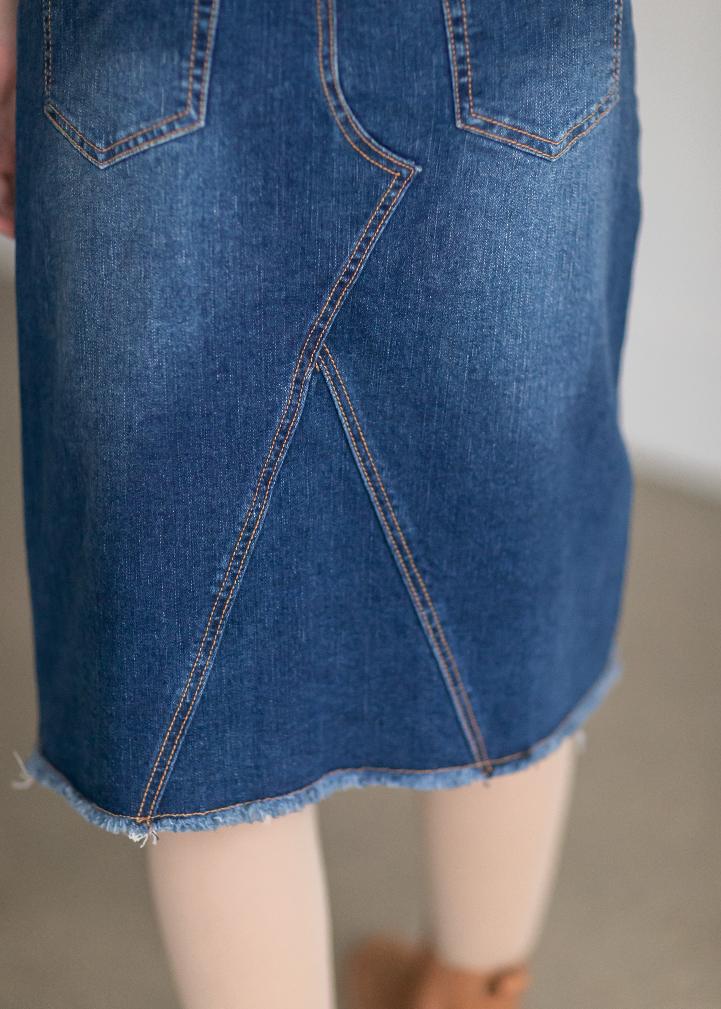 Knee length hotsell denim skirts uk