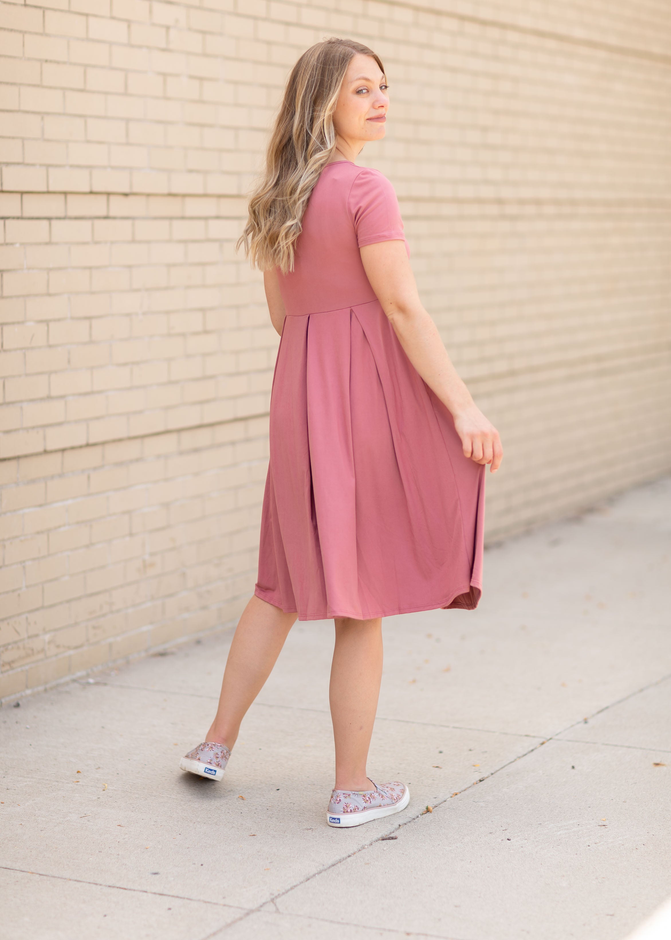 Pleated dress outlet maternity