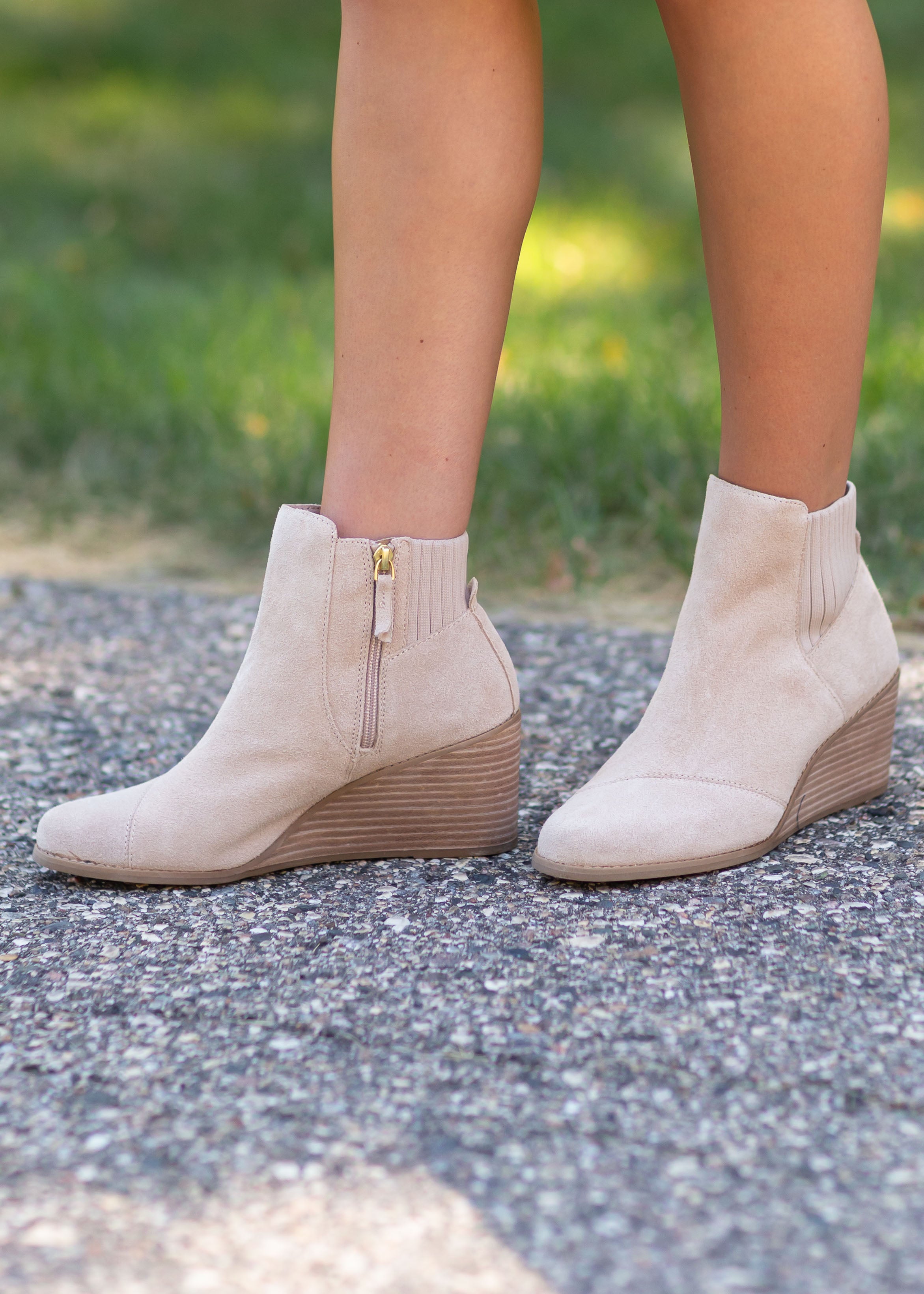 Toms toffee outlet suede wedge bootie